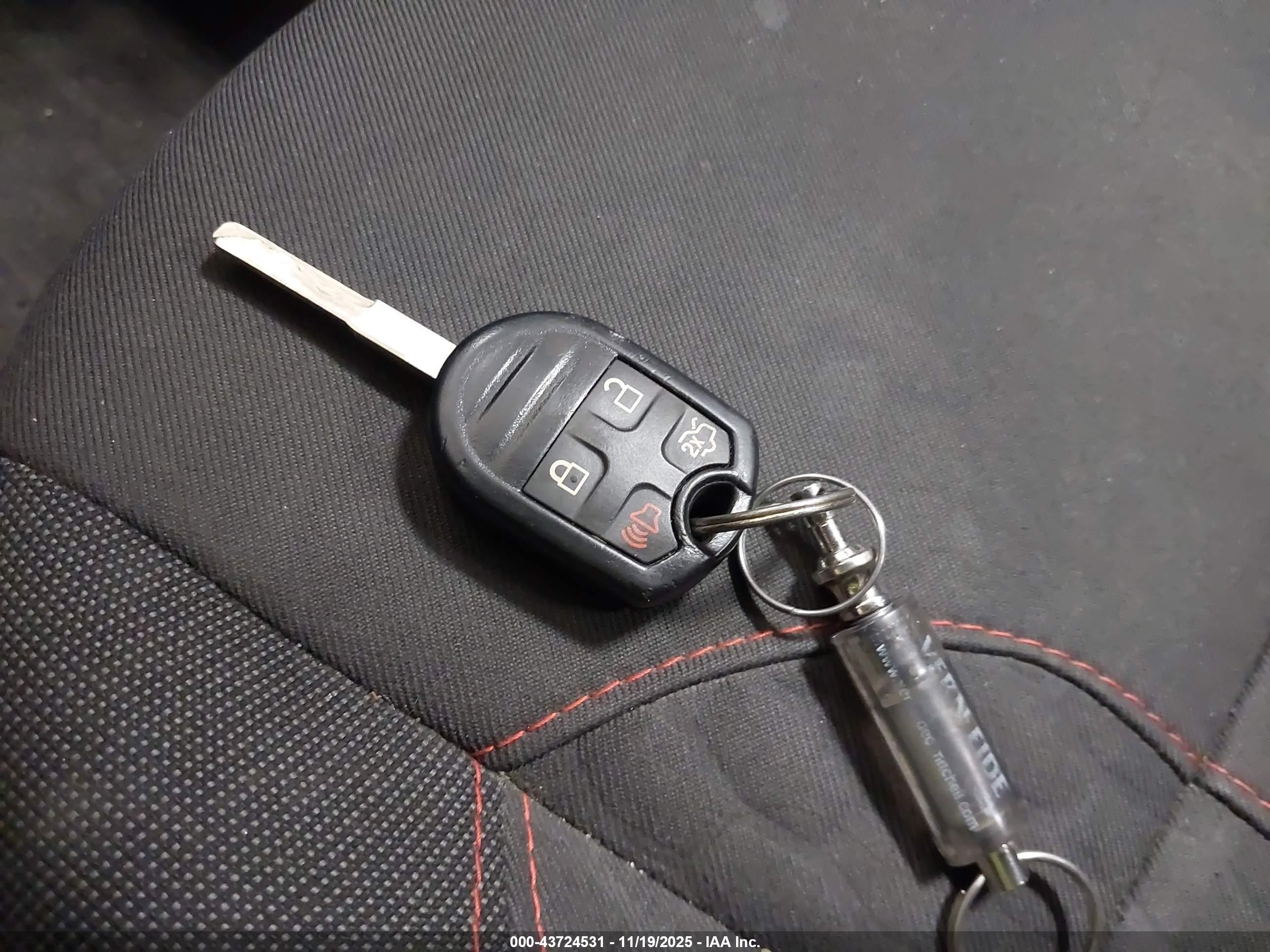 FORD FIESTA image 11