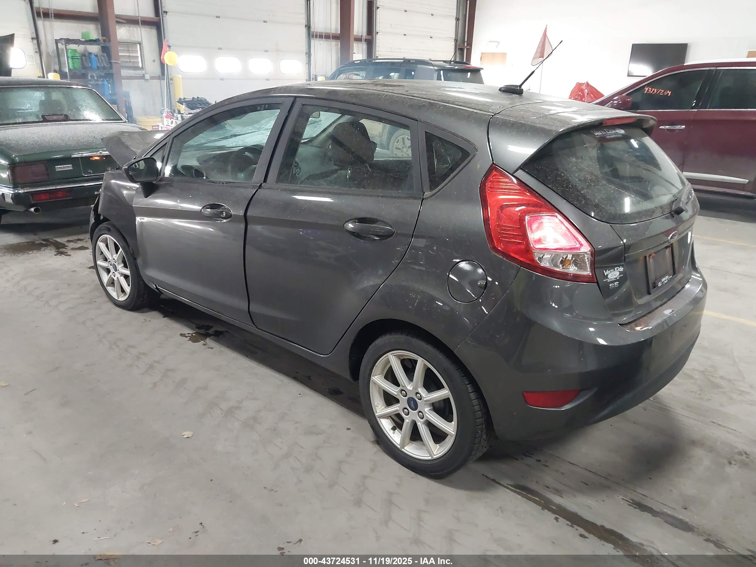 FORD FIESTA image 3
