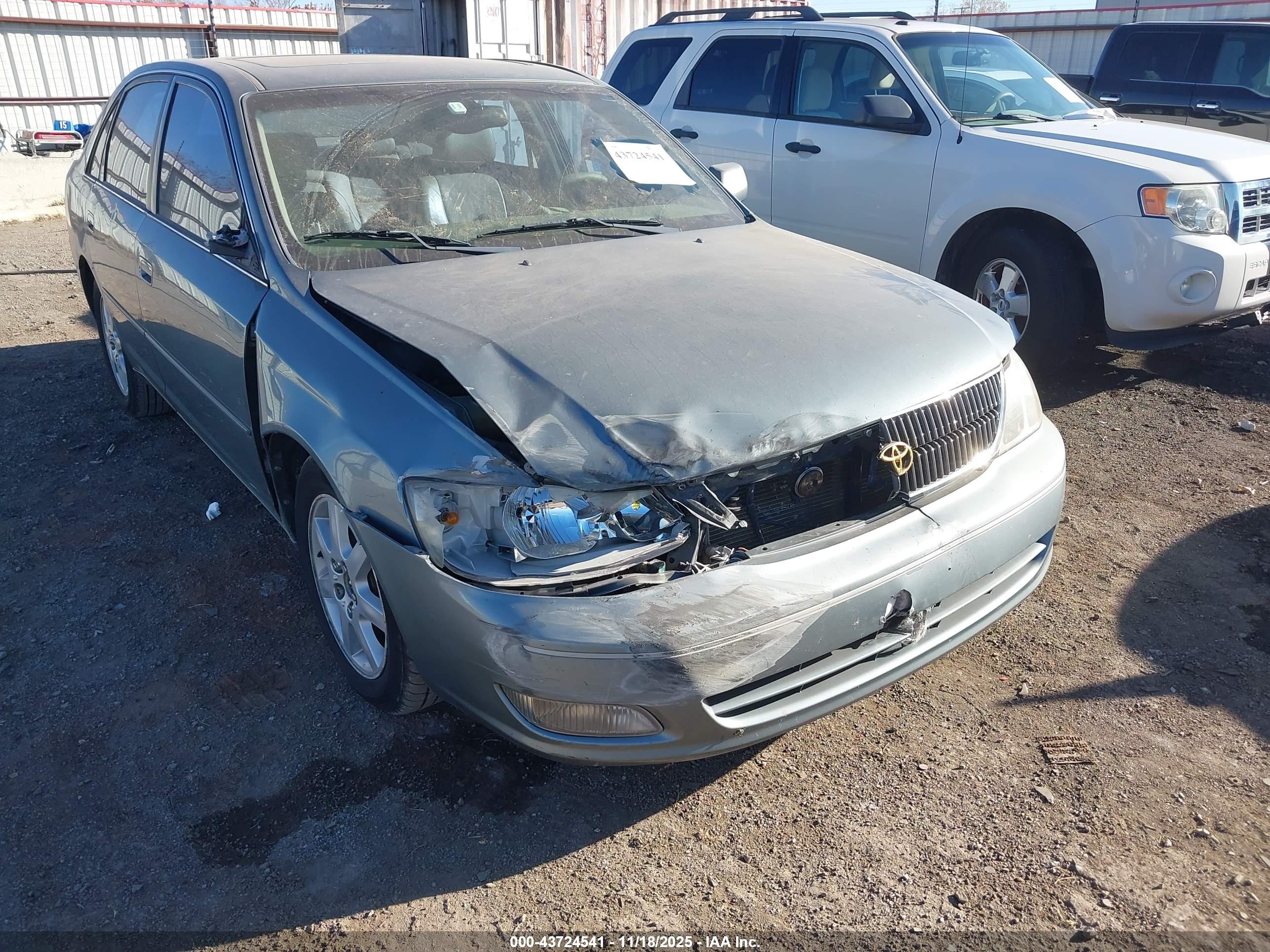 TOYOTA AVALON image 6
