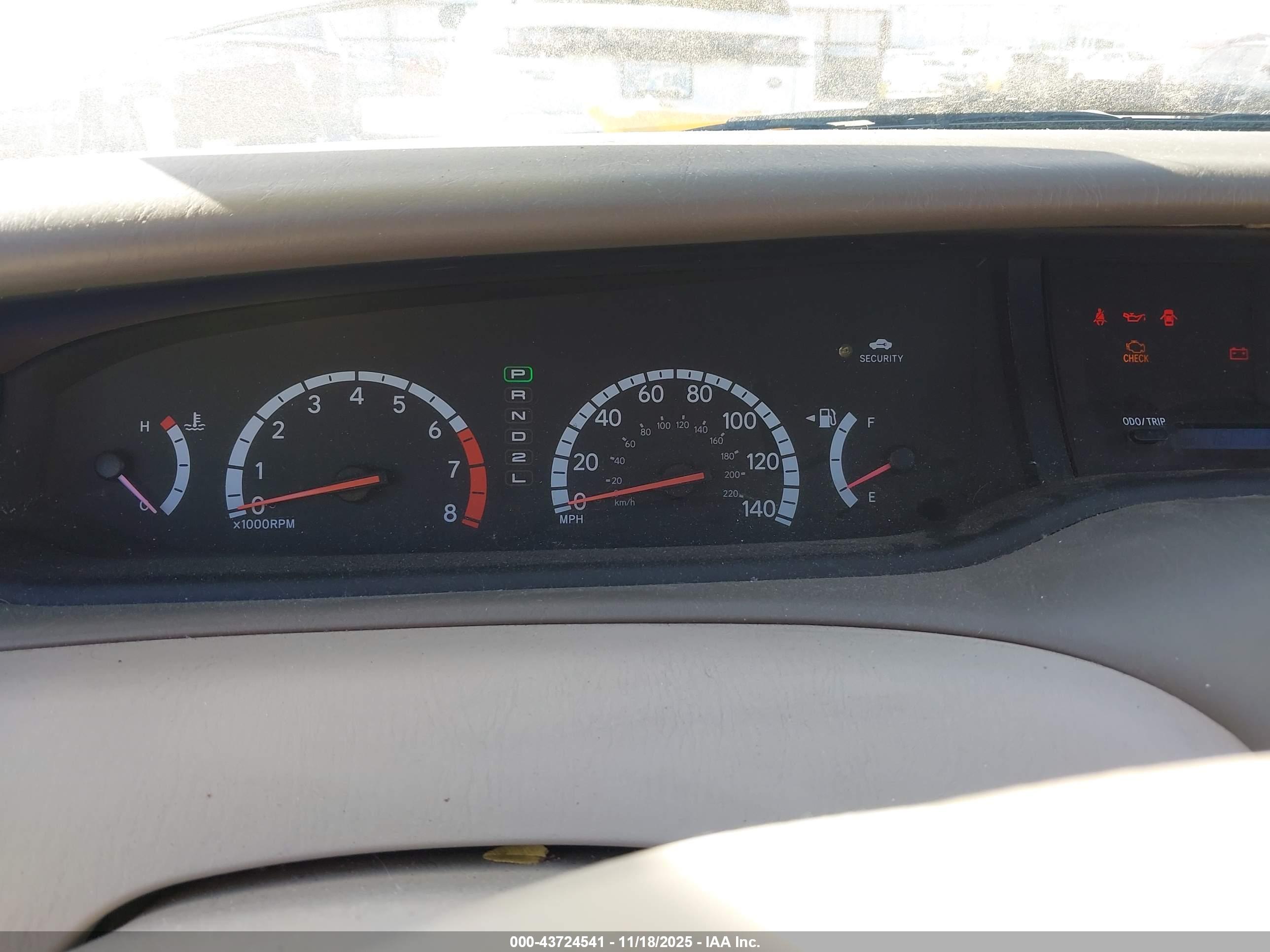 TOYOTA AVALON image 7