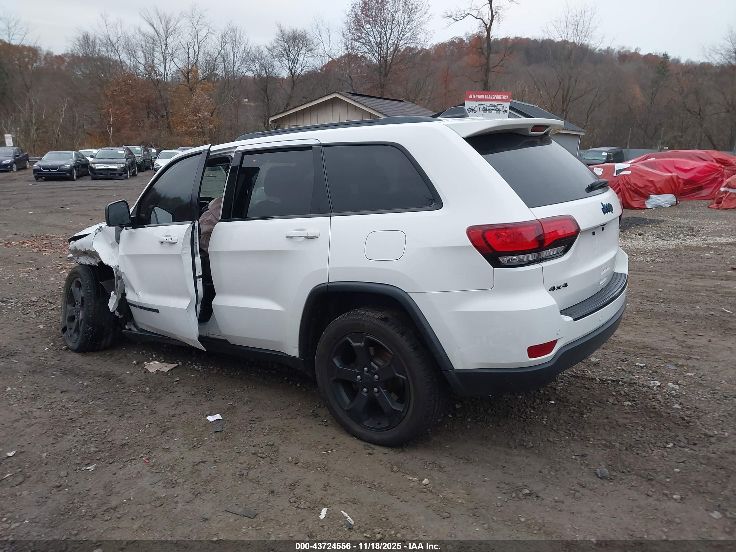 JEEP GRAND image 3