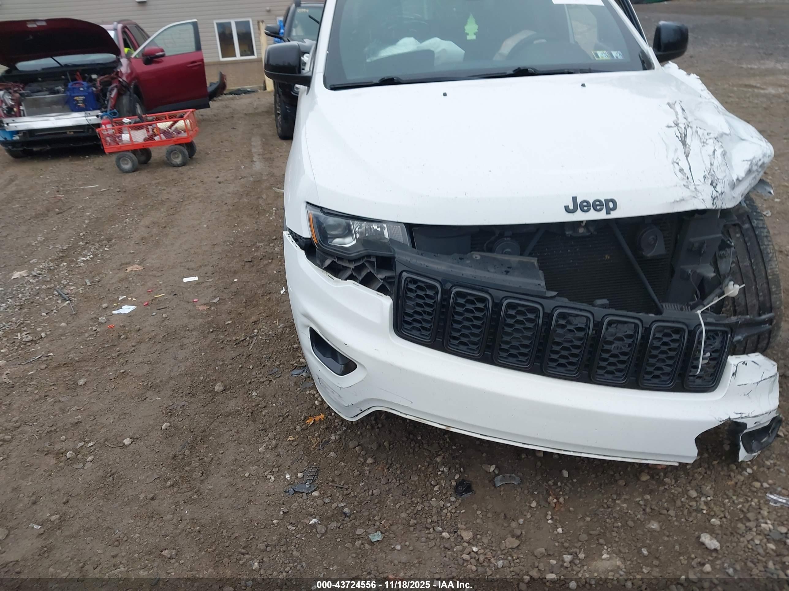 JEEP GRAND image 6