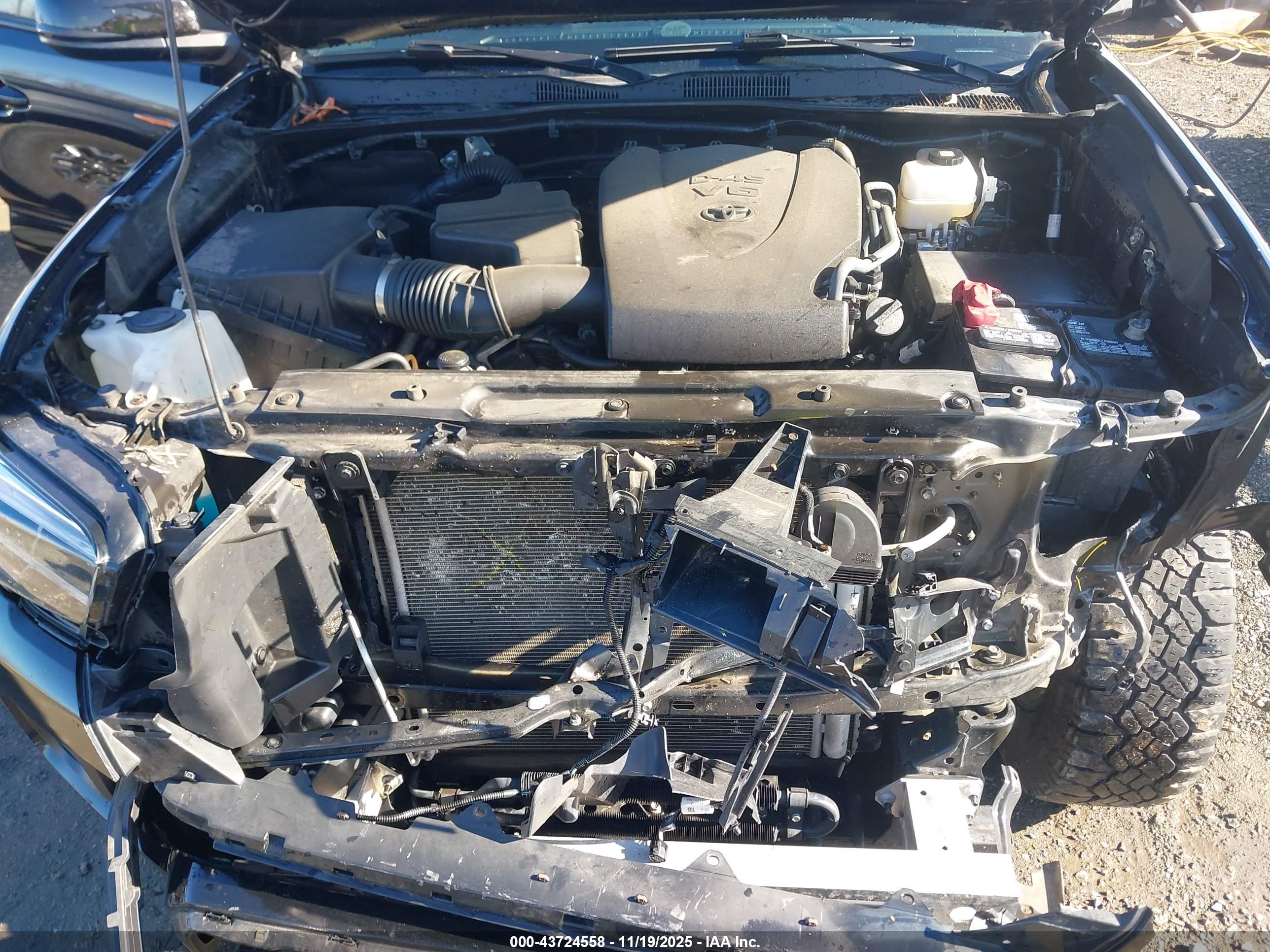 TOYOTA TACOMA image 10