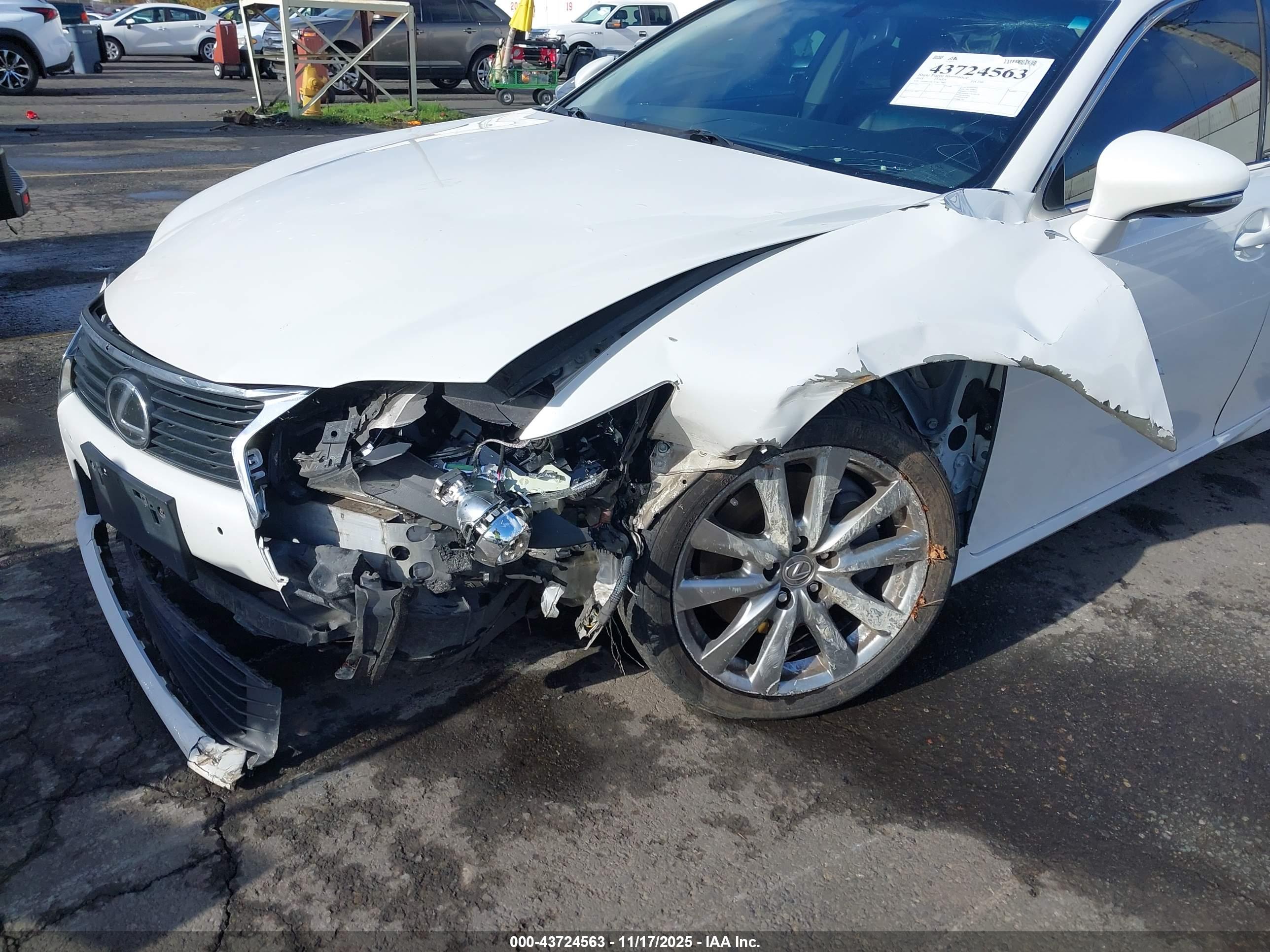 LEXUS GS image 6