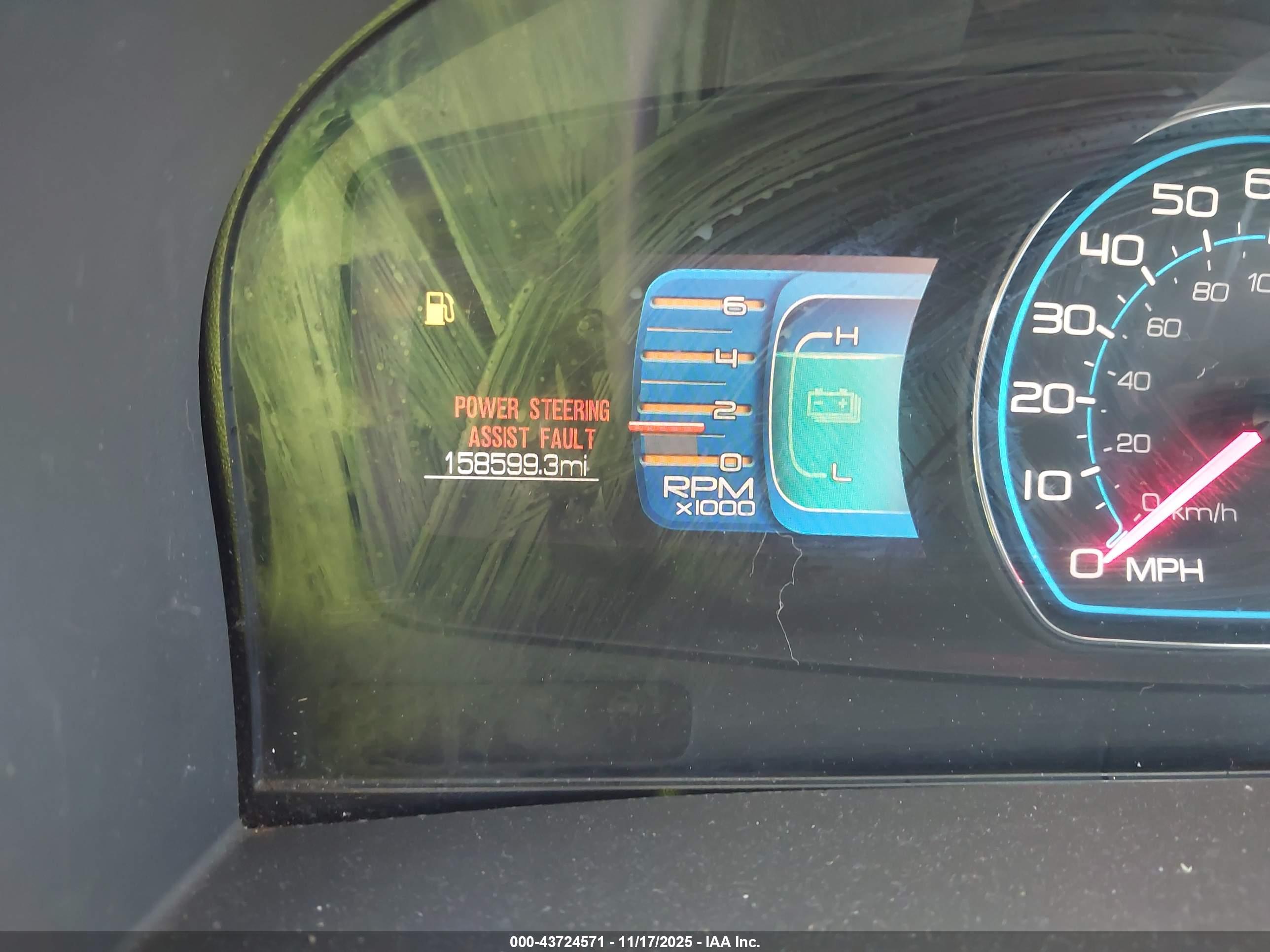 FORD FUSION image 7