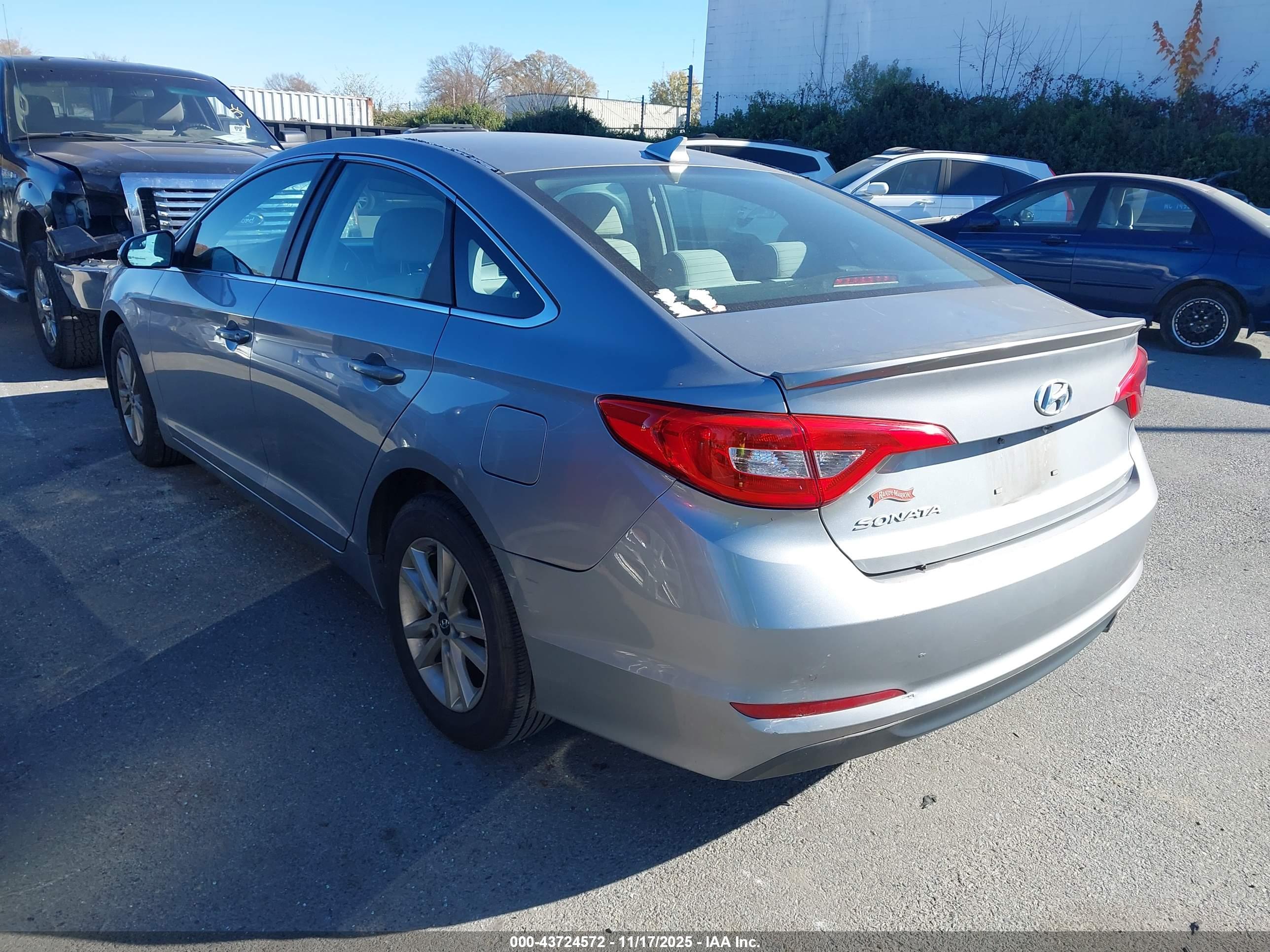 HYUNDAI SONATA image 3