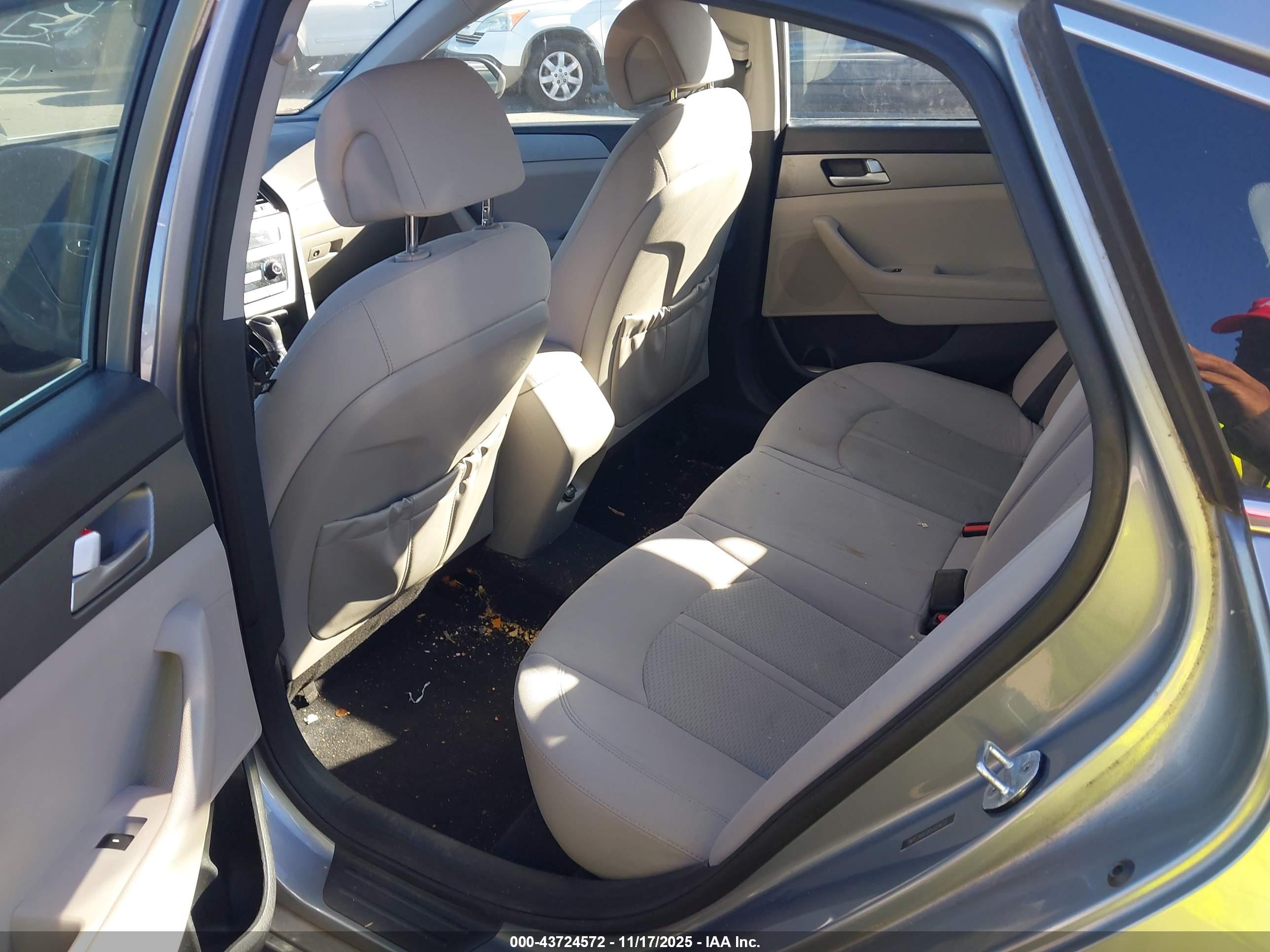 HYUNDAI SONATA image 8