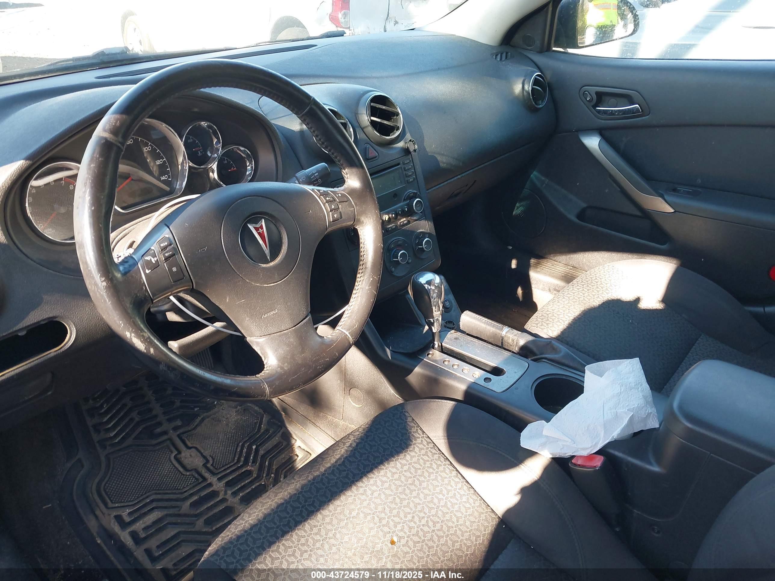 PONTIAC G6 image 8