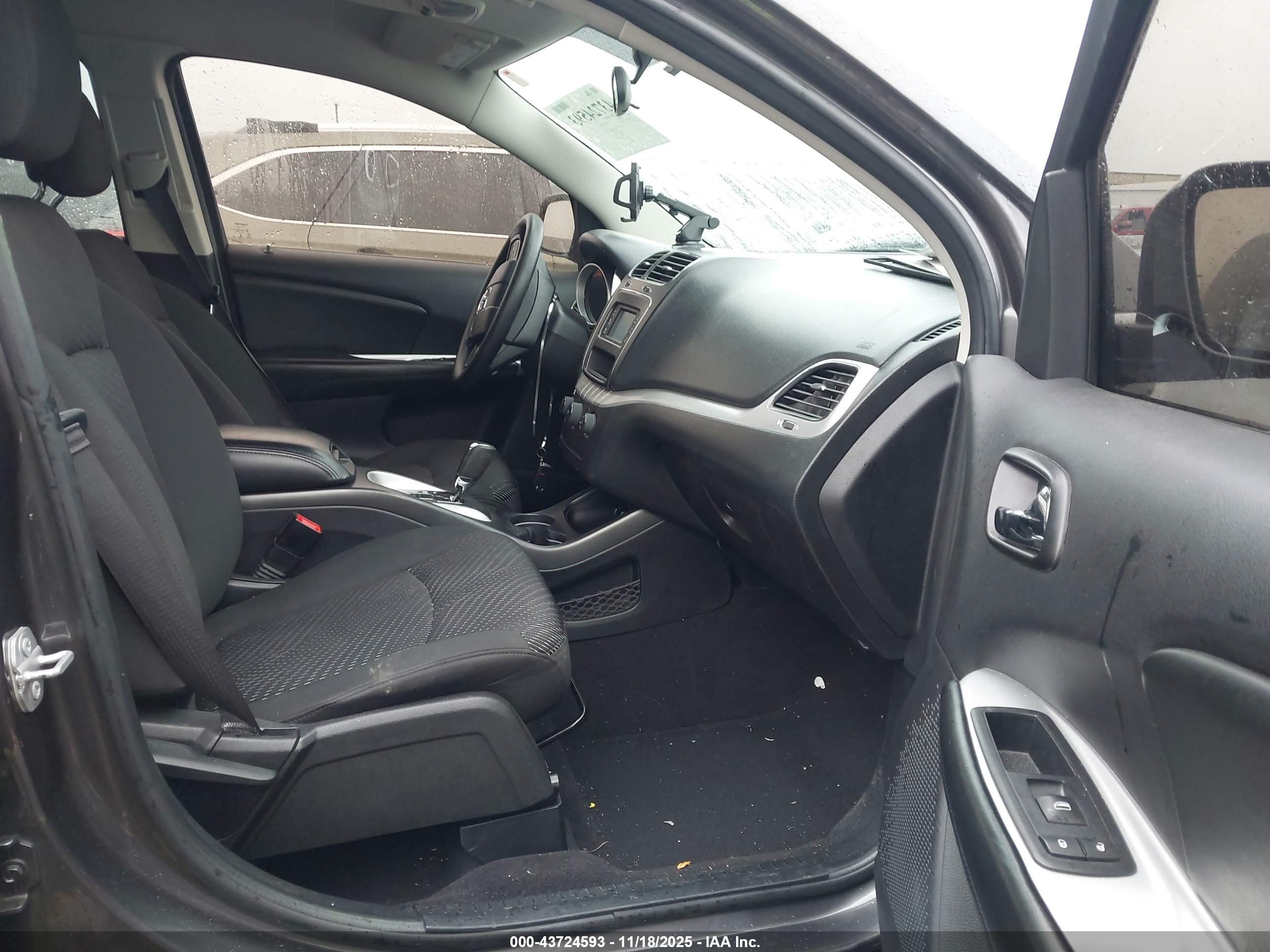 DODGE JOURNEY image 5