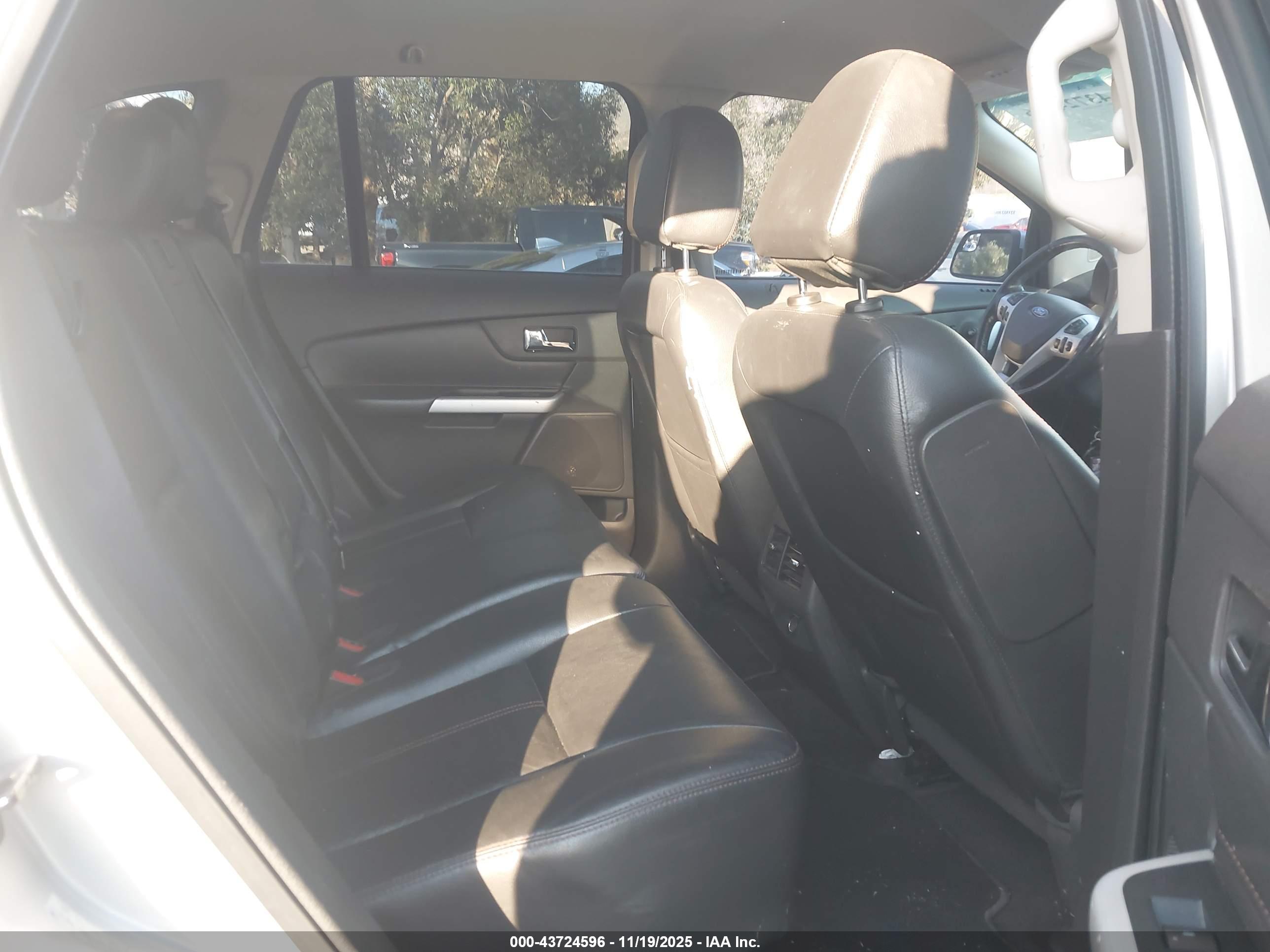 FORD EDGE image 8
