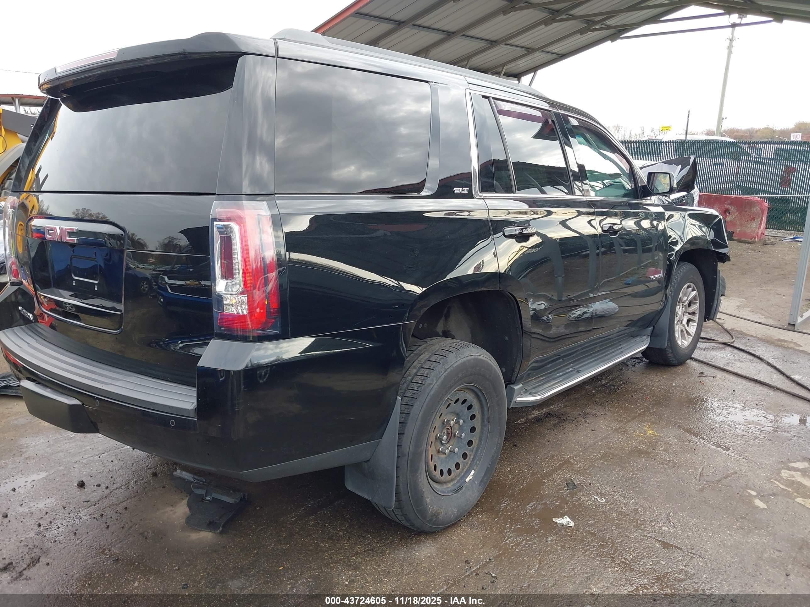 GMC YUKON image 4