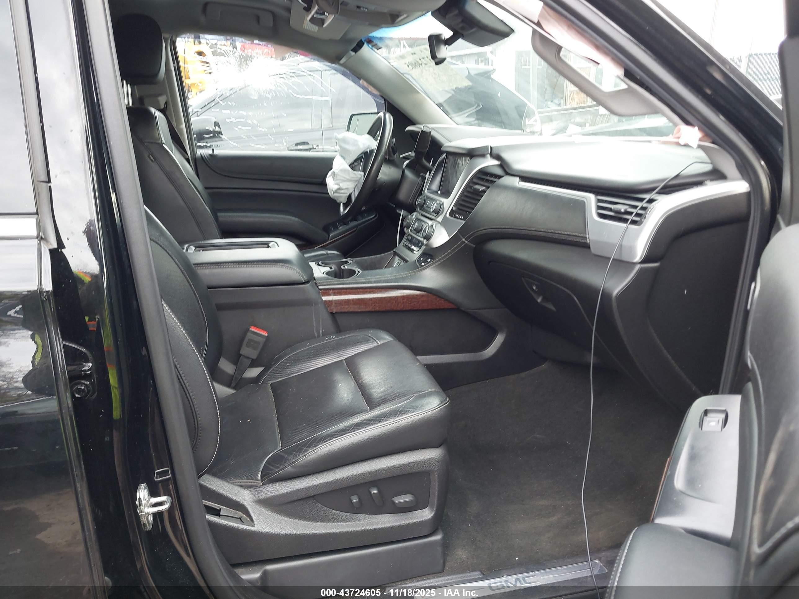 GMC YUKON image 5