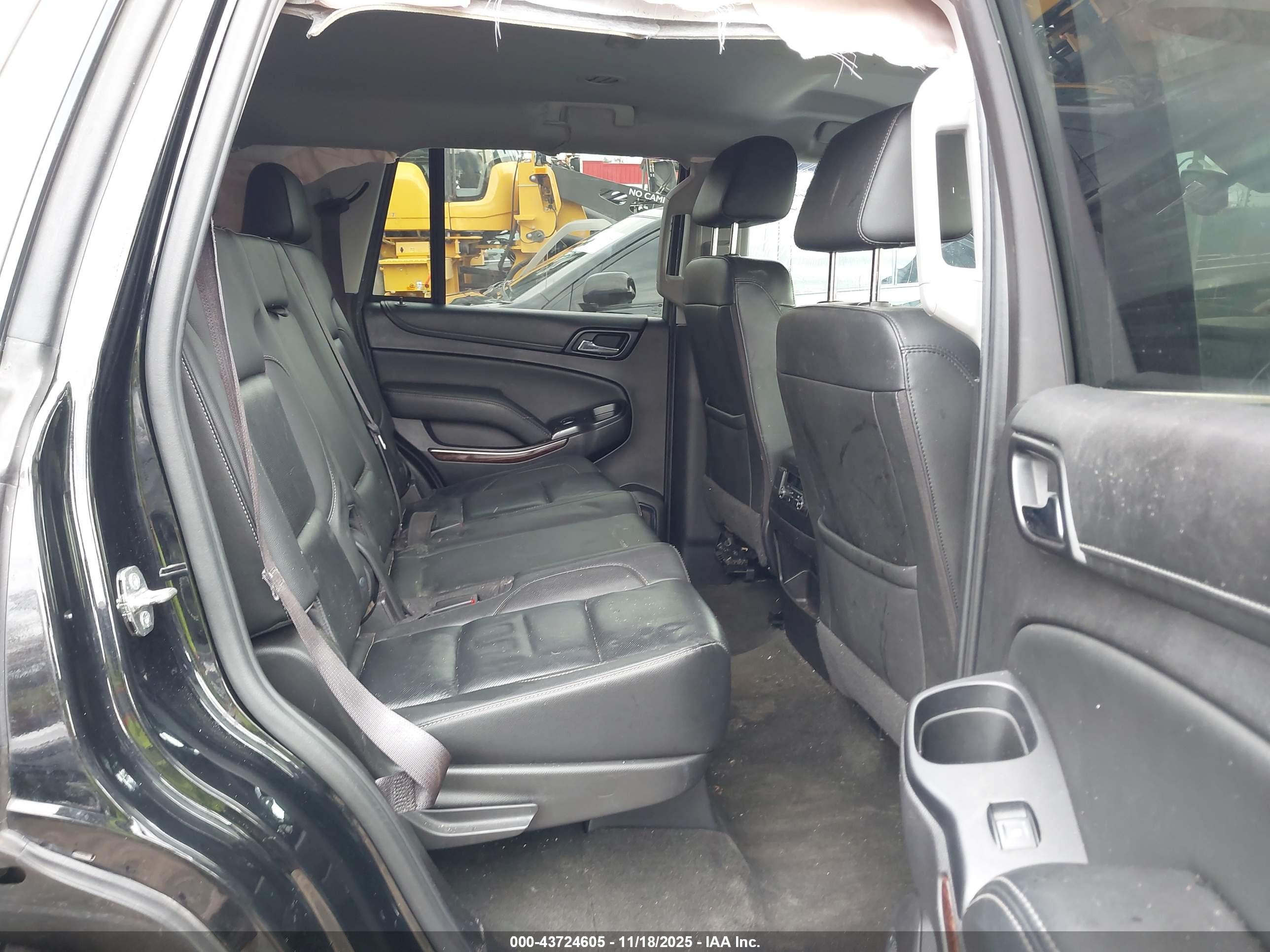 GMC YUKON image 8