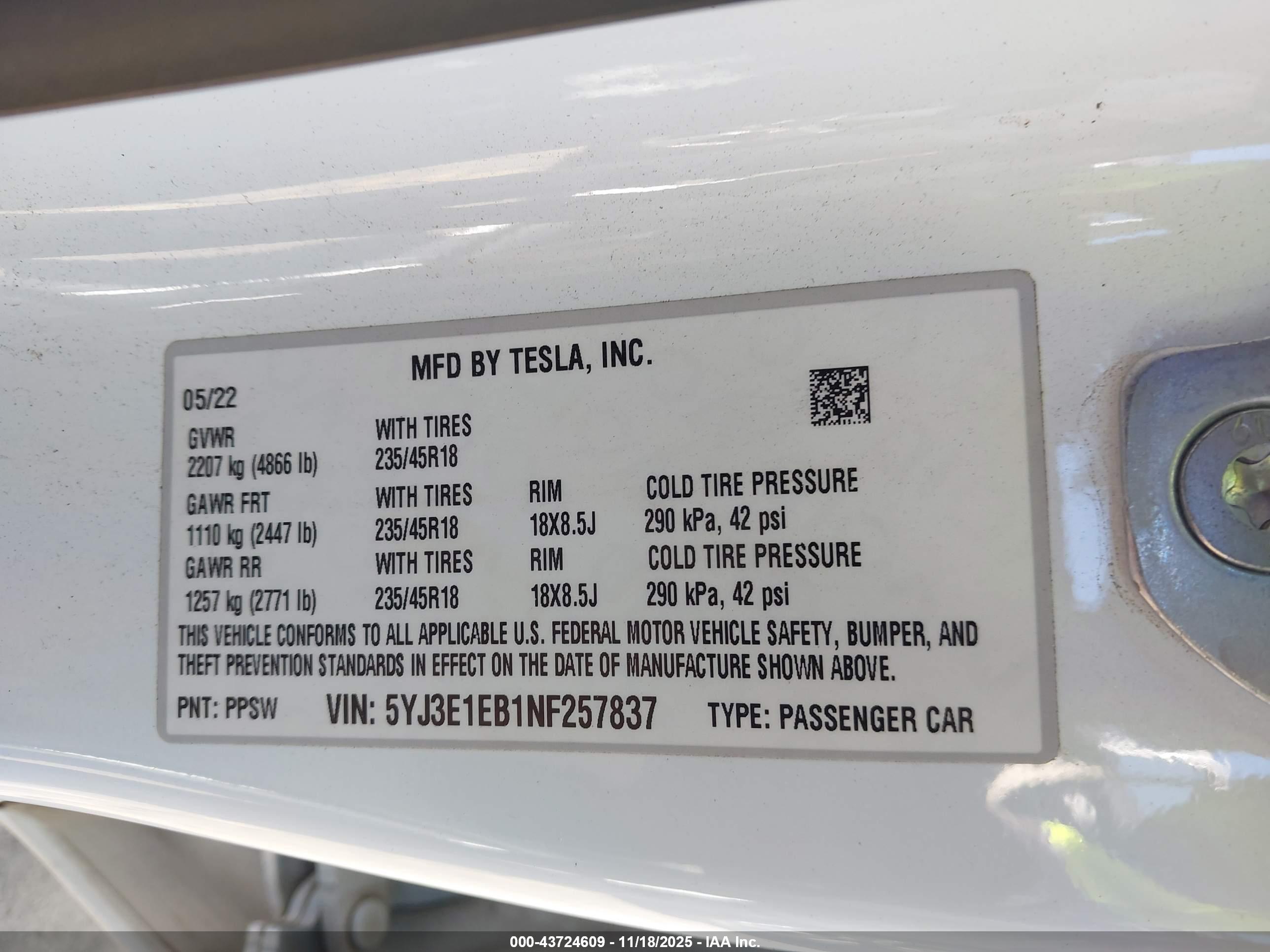 TESLA MODEL image 9
