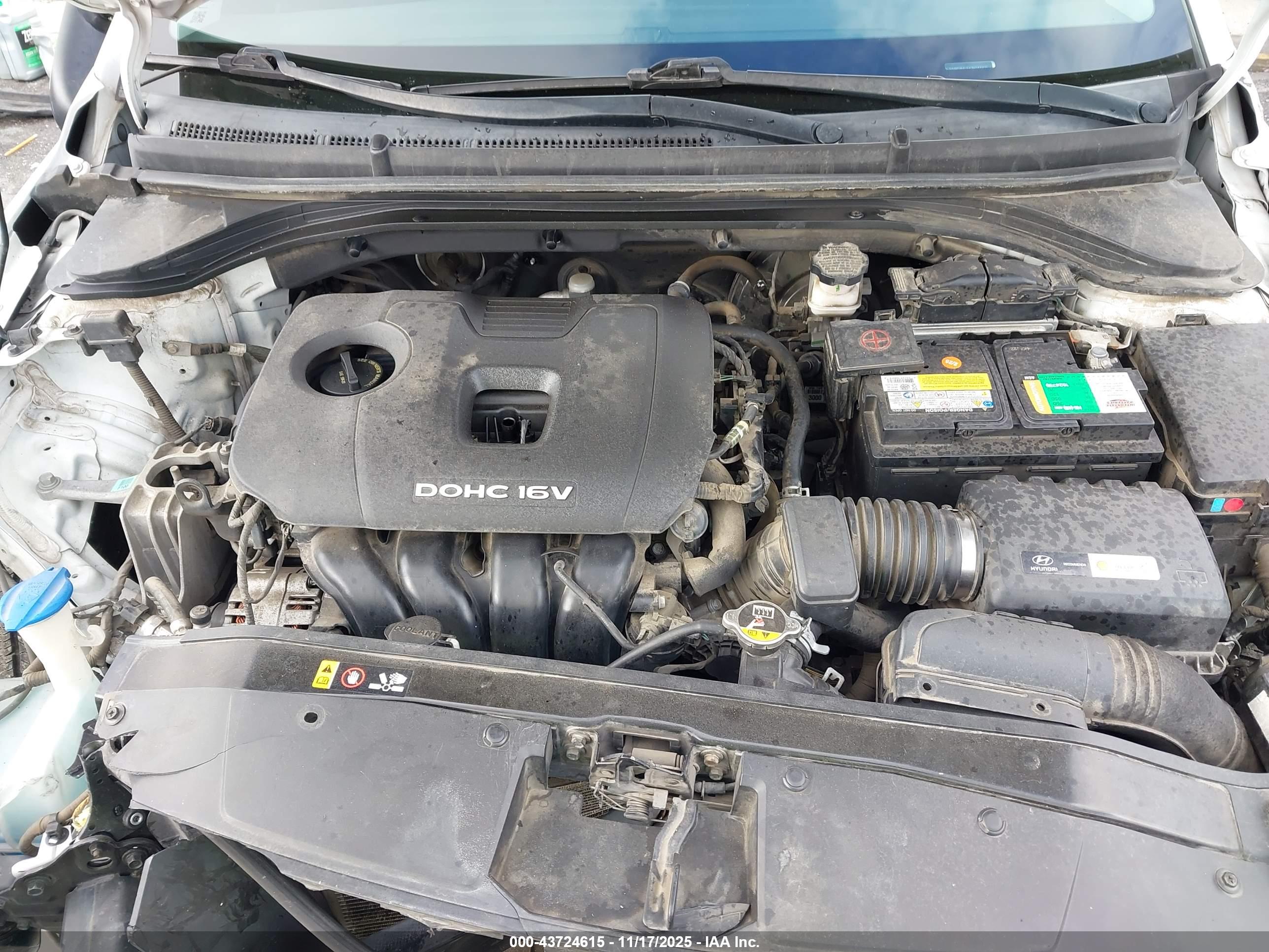 HYUNDAI ELANTRA image 10
