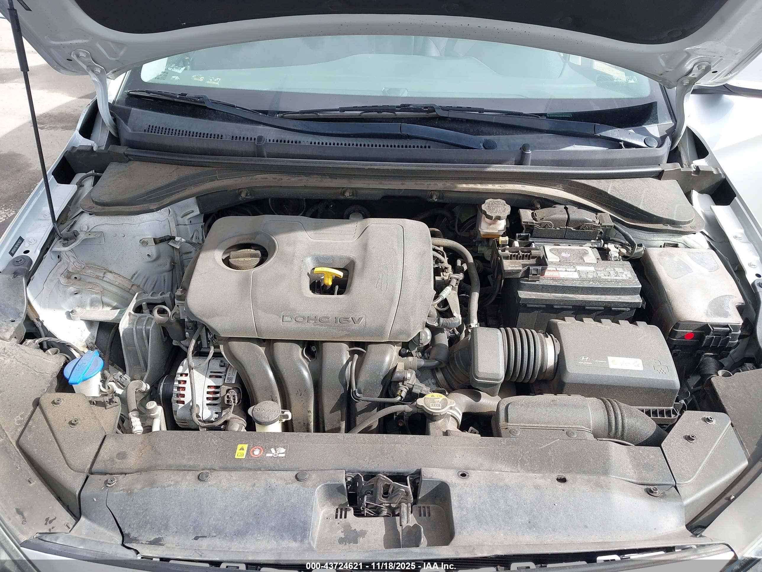 HYUNDAI ELANTRA image 10