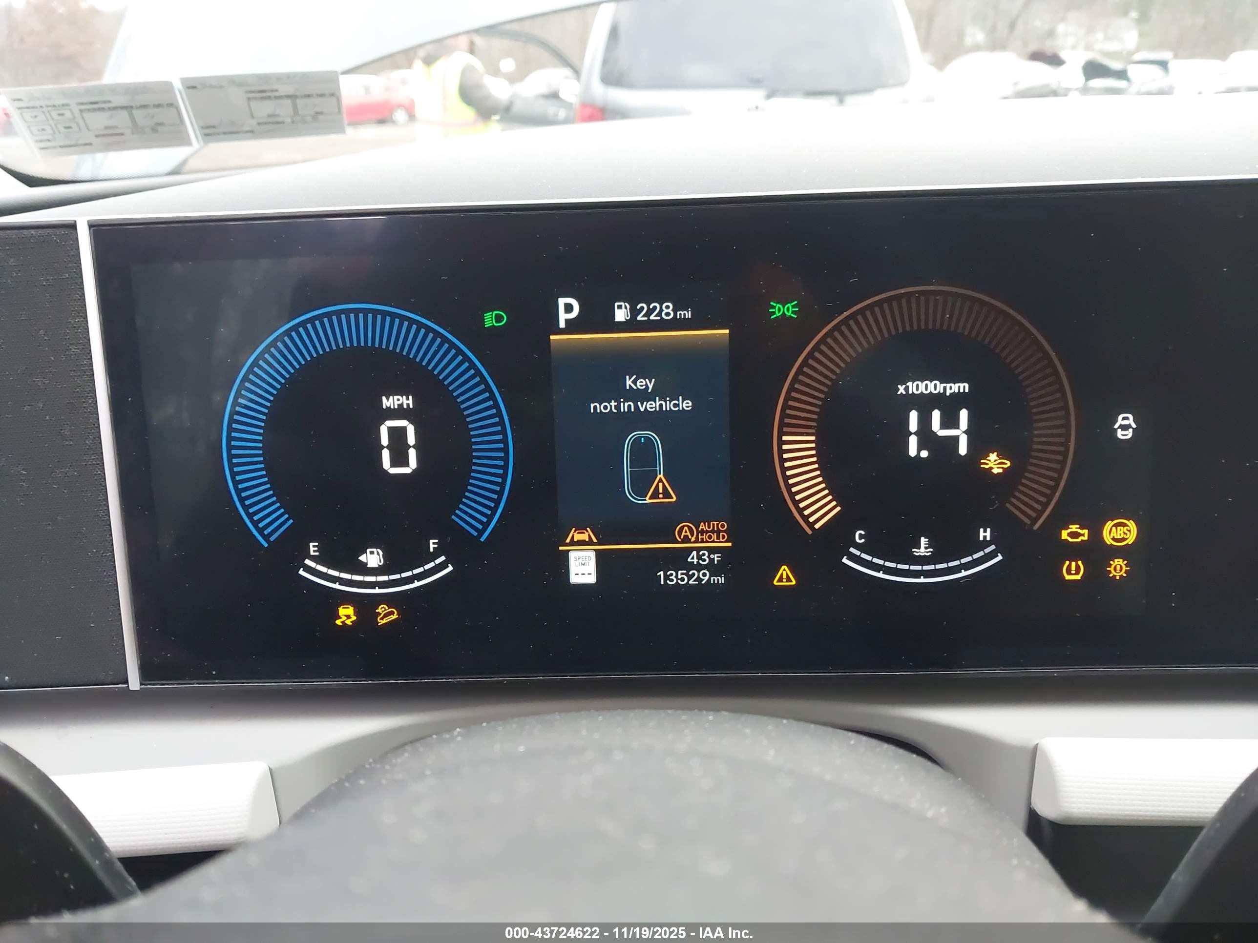 HYUNDAI TUCSON image 7