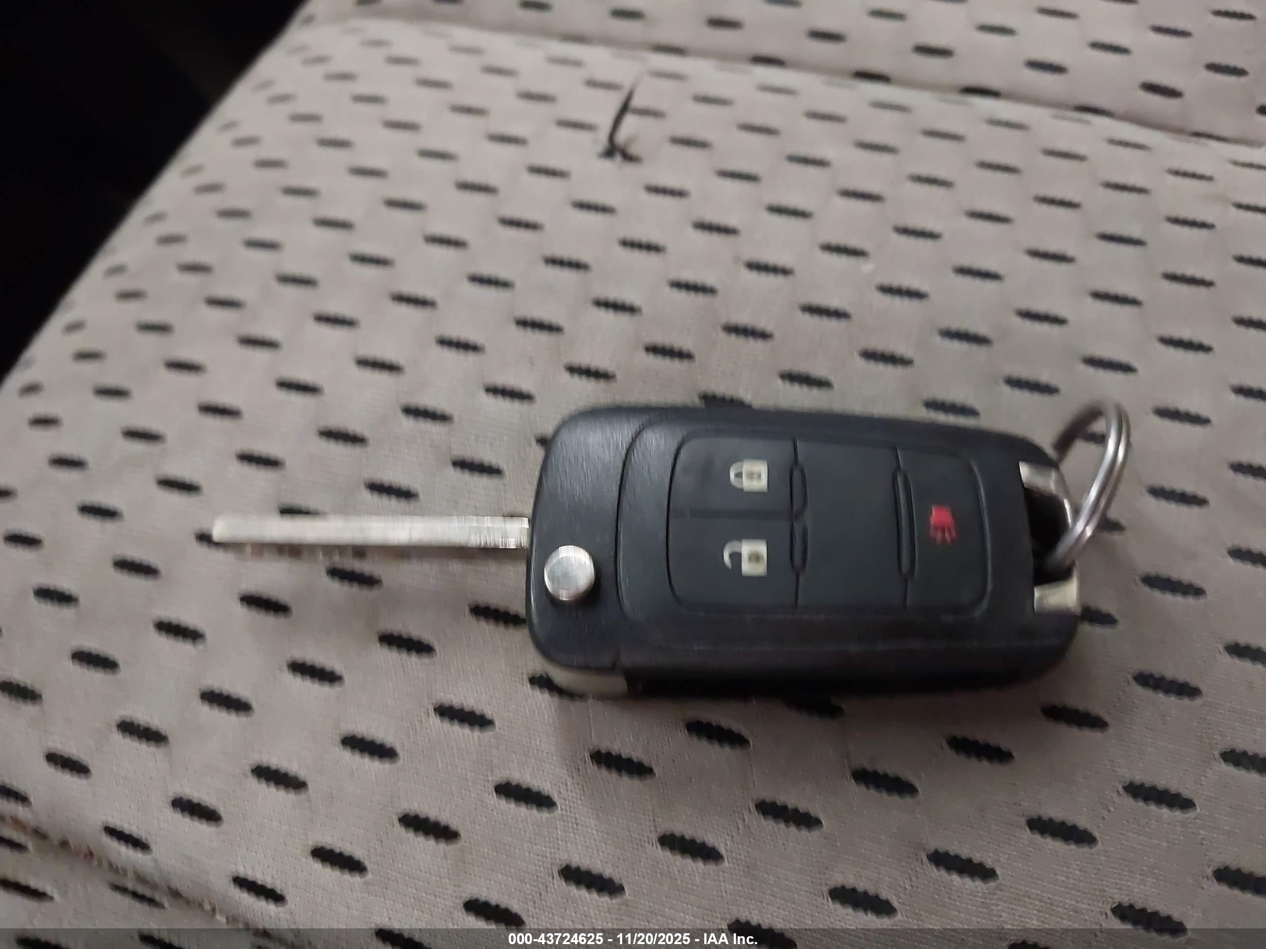 CHEVROLET EQUINOX image 11