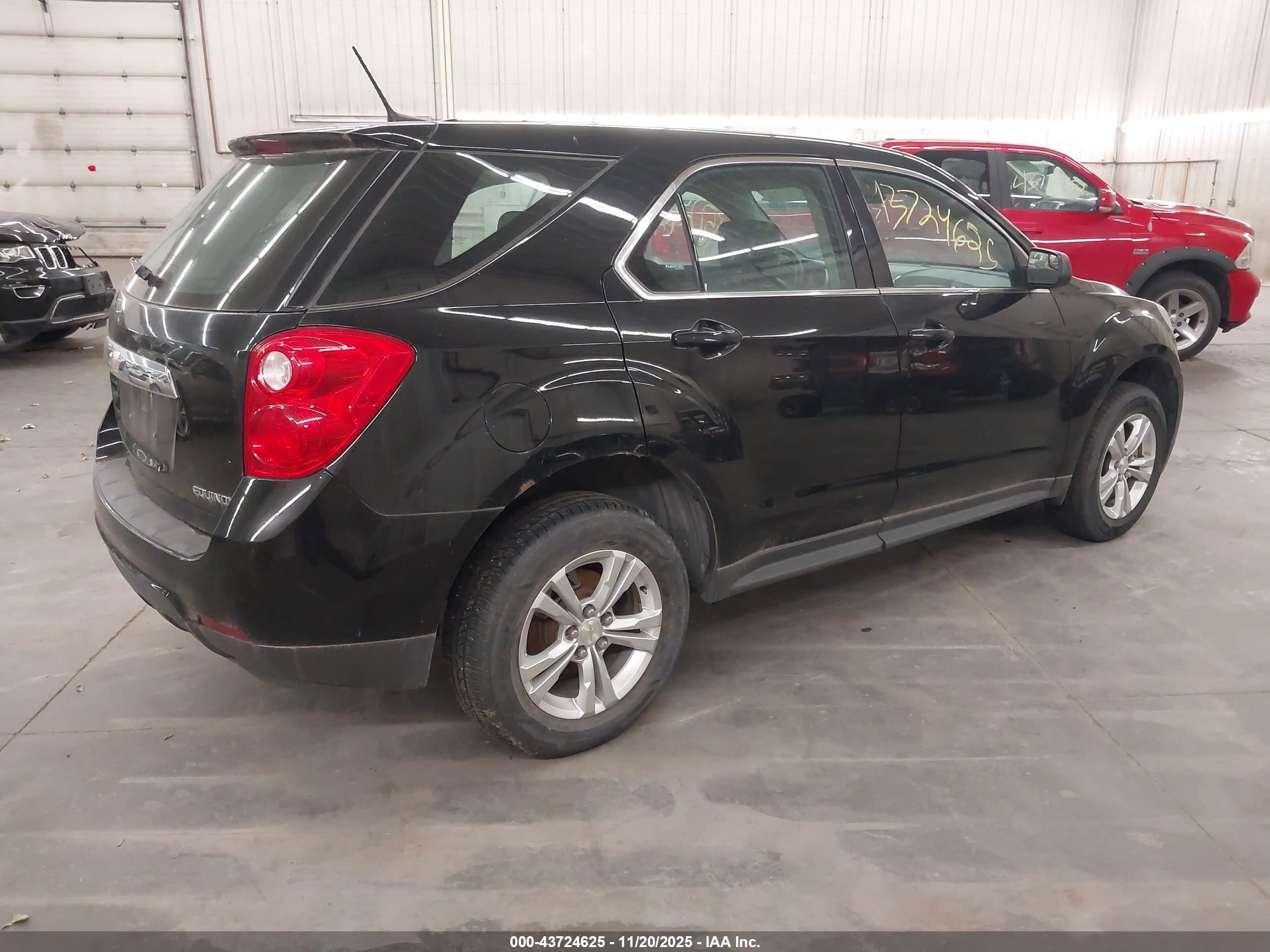 CHEVROLET EQUINOX image 4