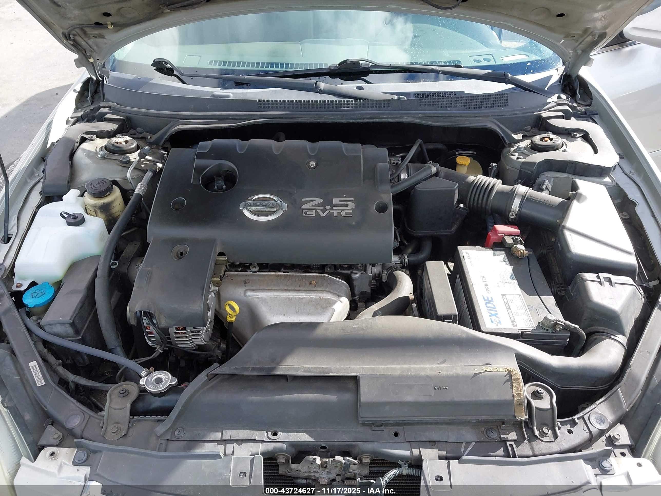 NISSAN ALTIMA image 10
