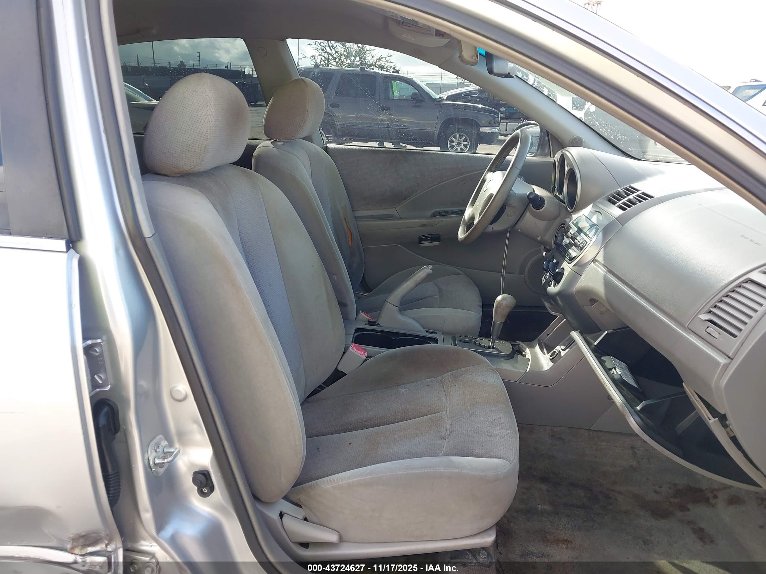 NISSAN ALTIMA image 5