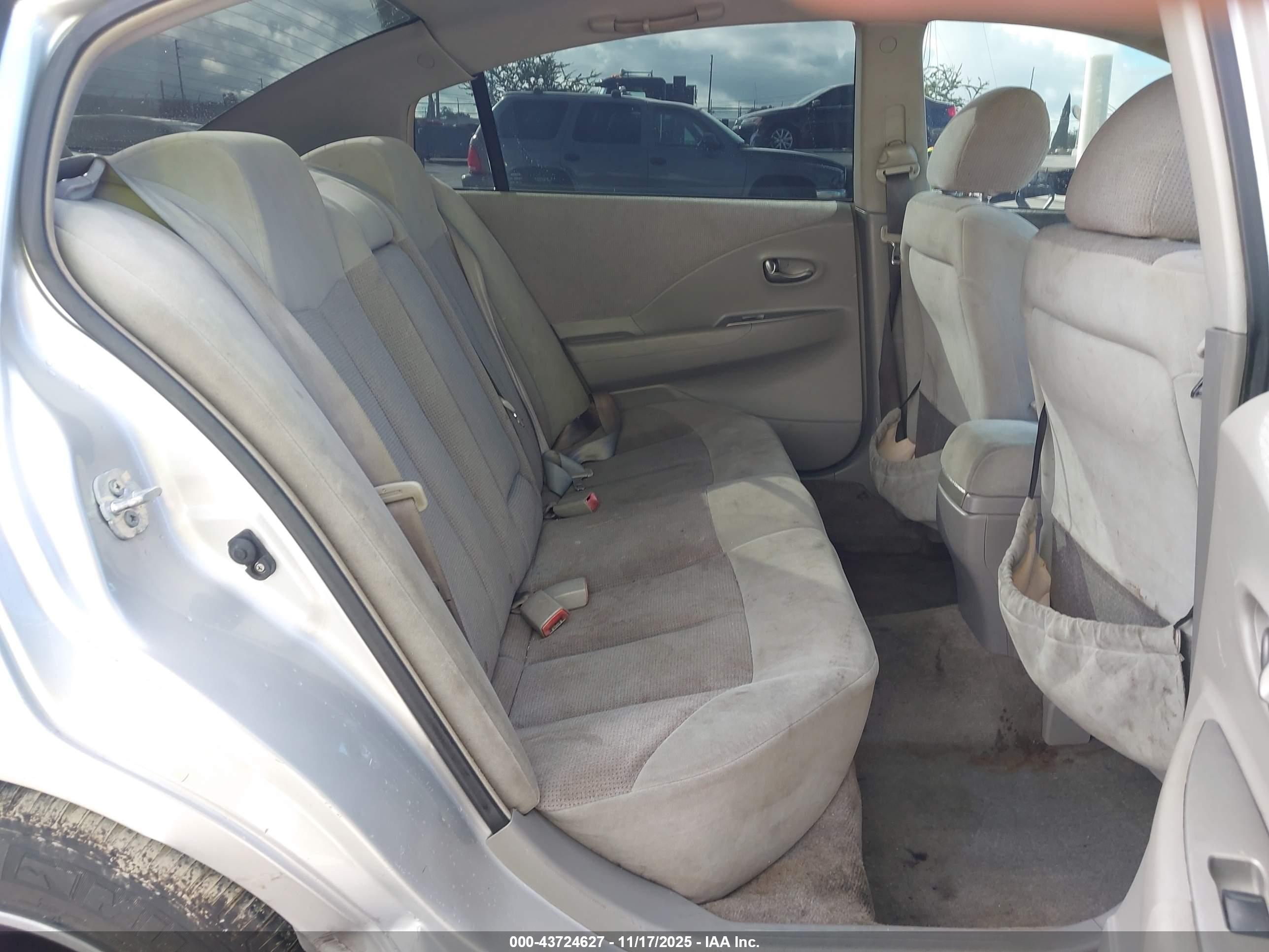 NISSAN ALTIMA image 8