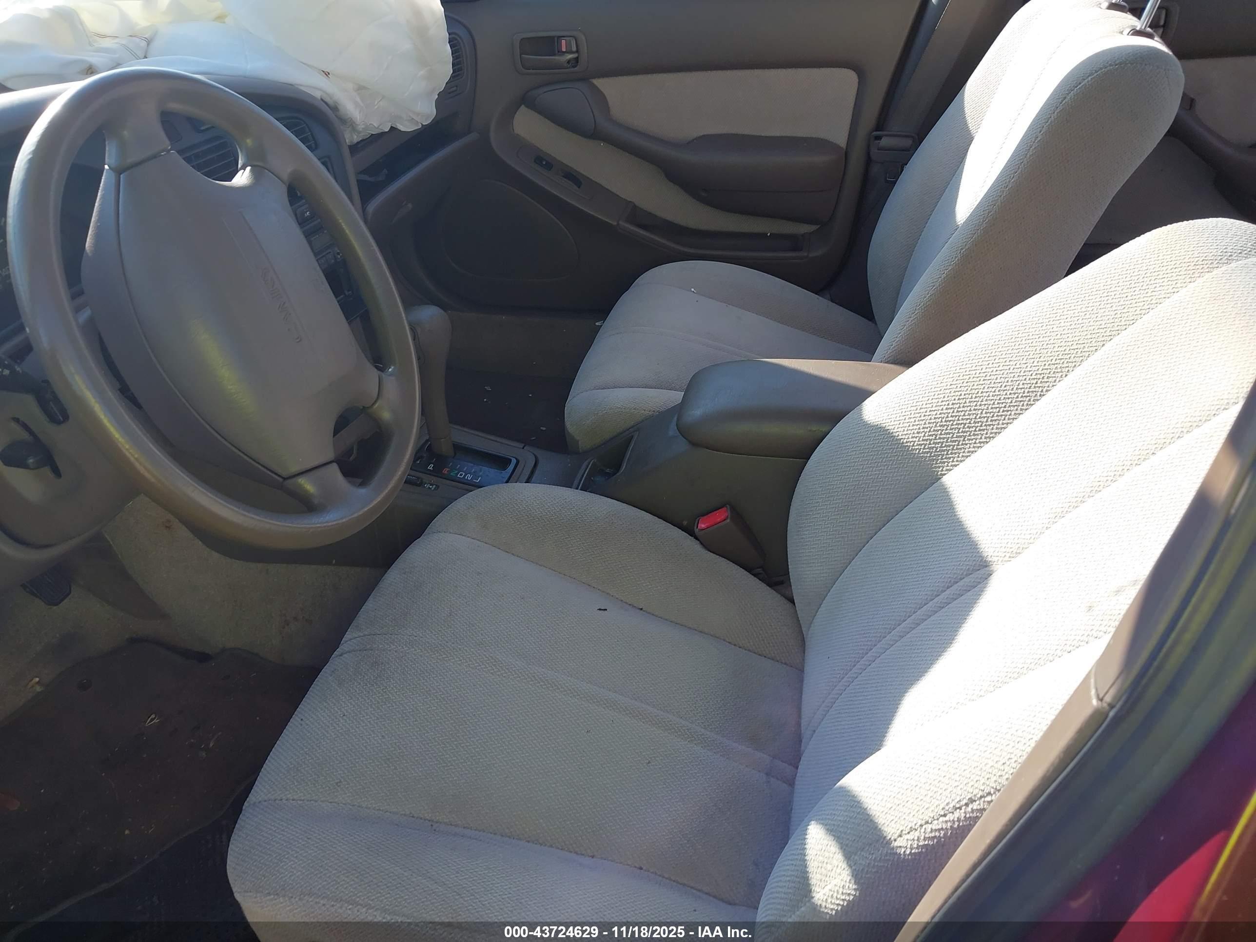 TOYOTA CAMRY image 5