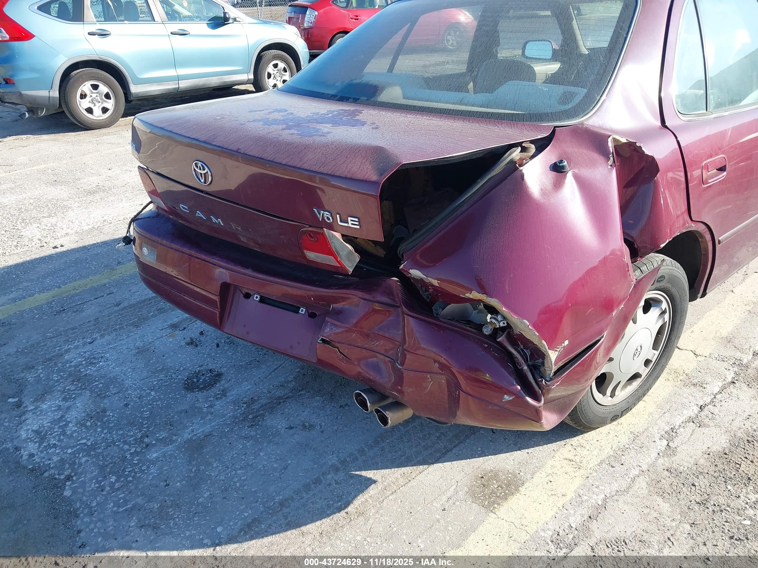 TOYOTA CAMRY image 6