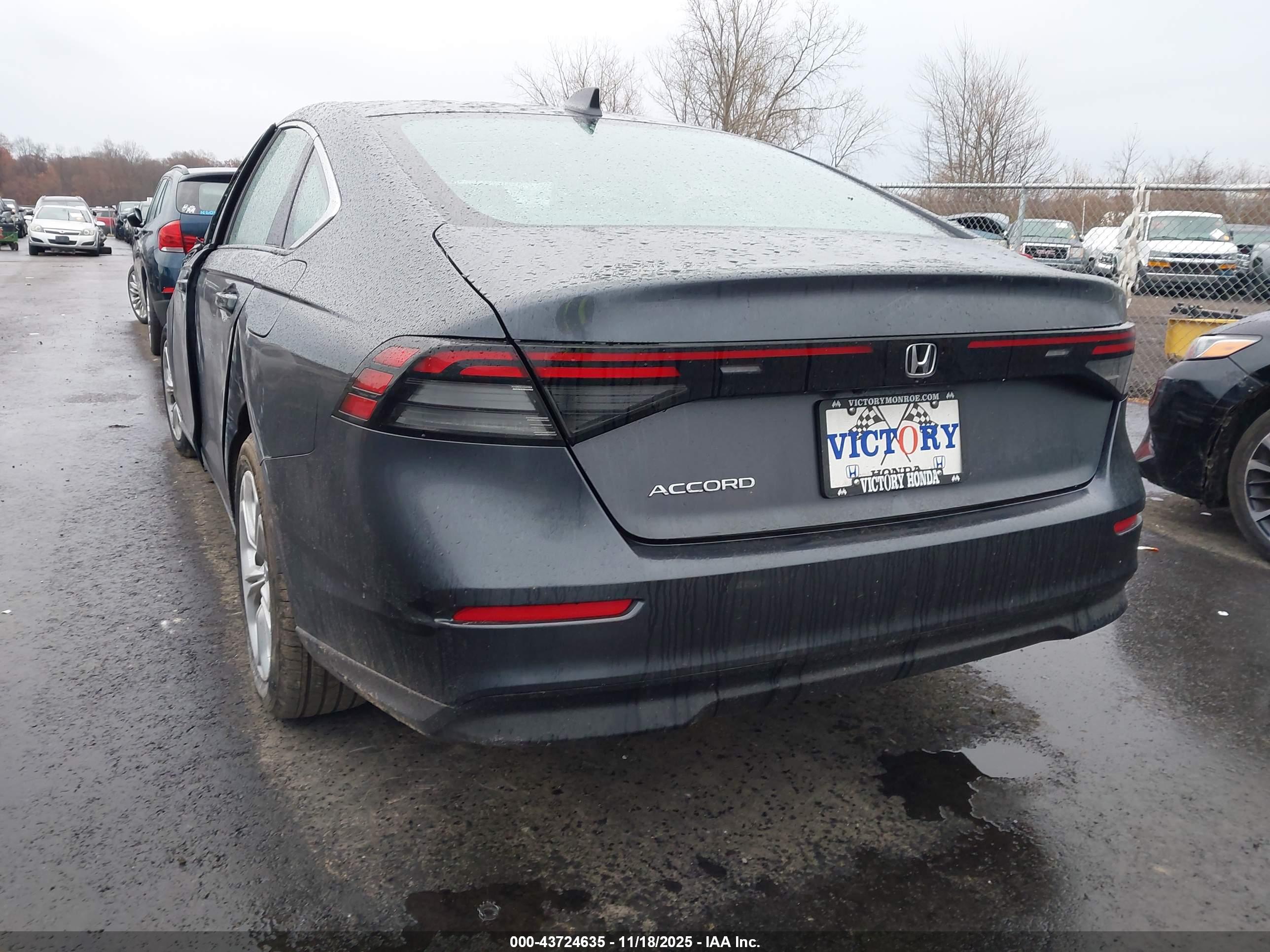 HONDA ACCORD image 3