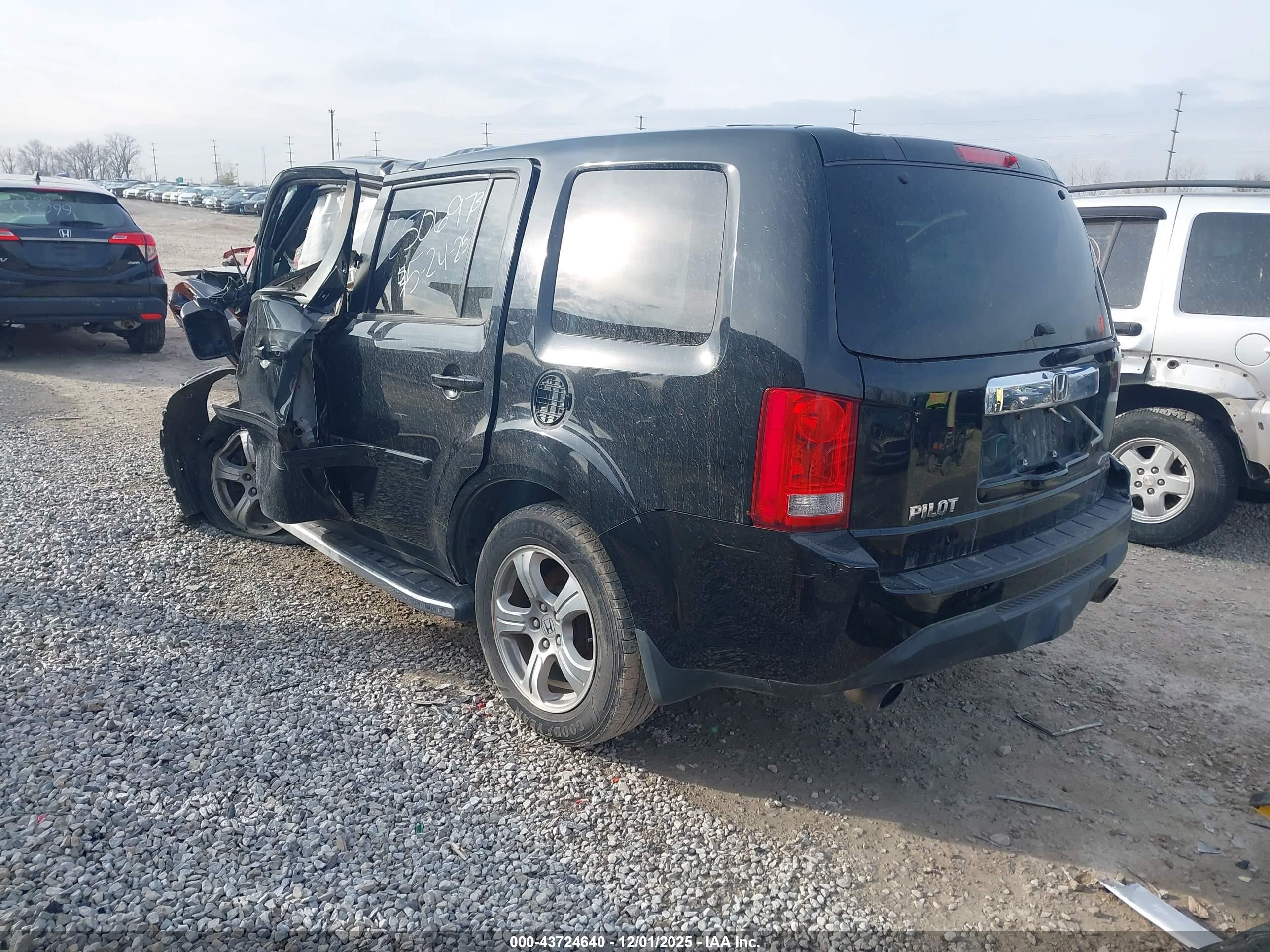 HONDA PILOT image 3