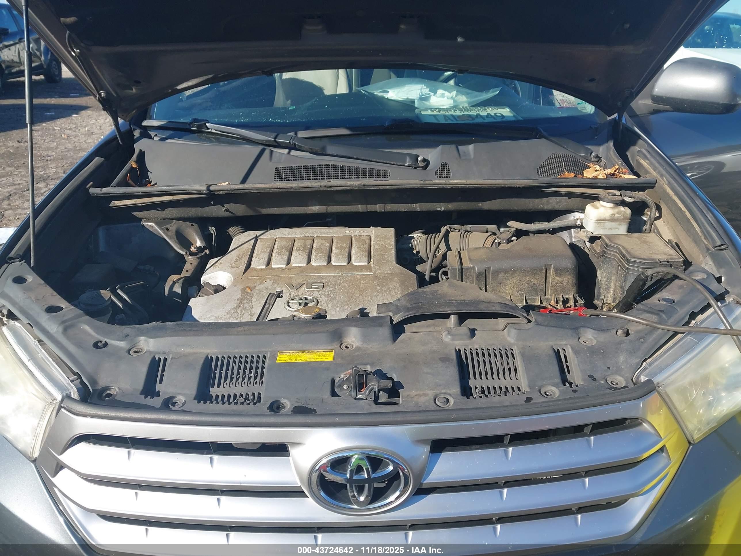 TOYOTA HIGHLANDER image 10