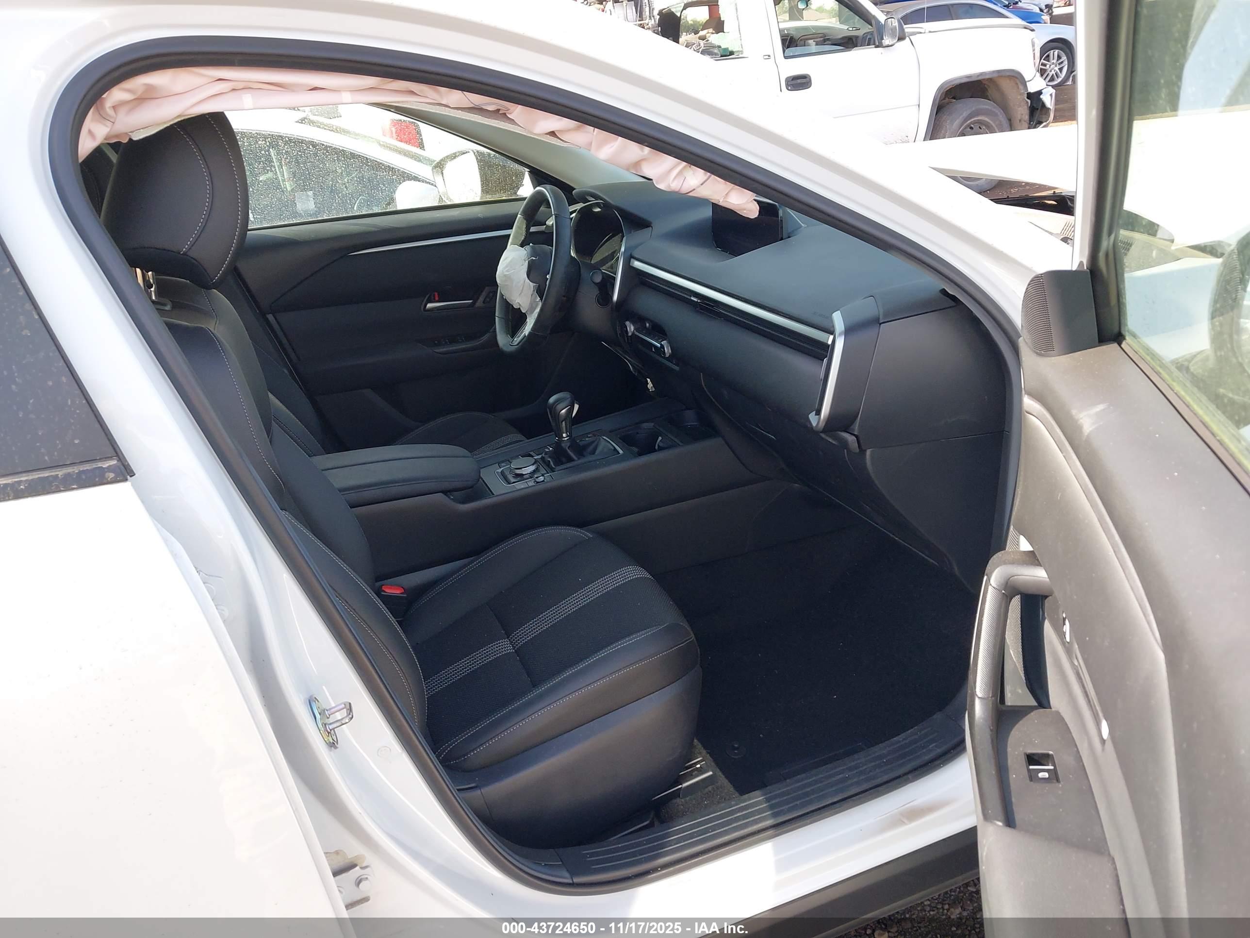 MAZDA CX-50 image 5