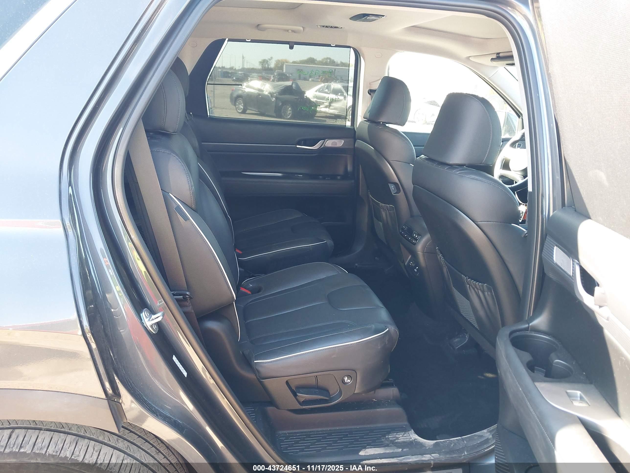 HYUNDAI PALISADE image 8