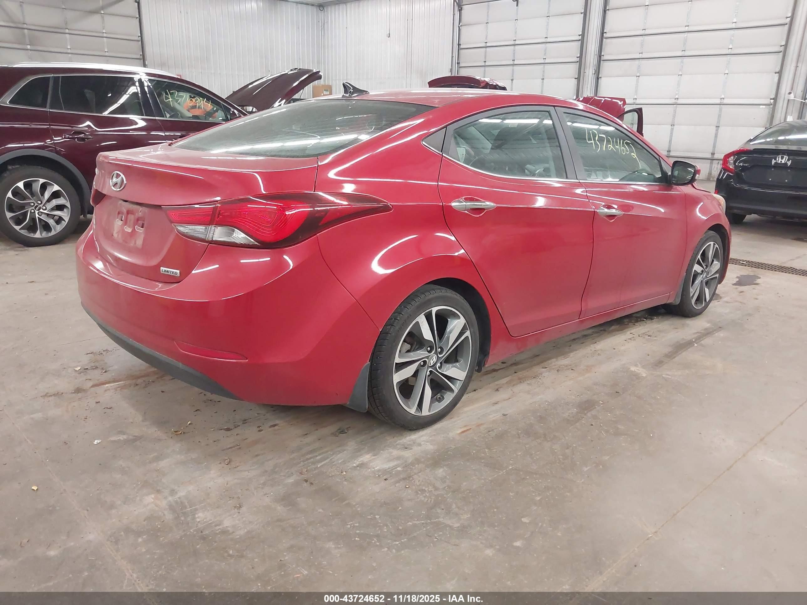 HYUNDAI ELANTRA image 4