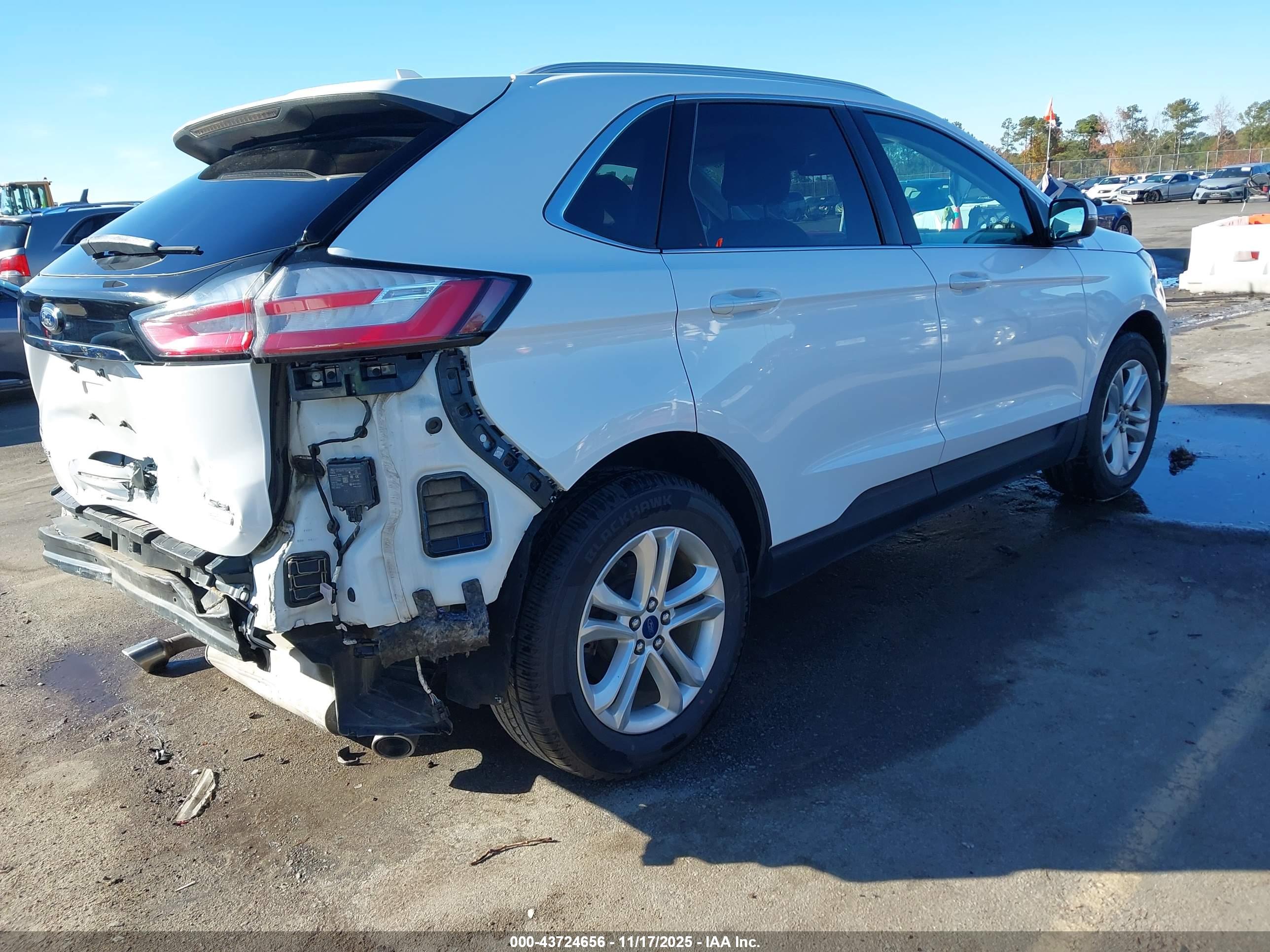 FORD EDGE image 4