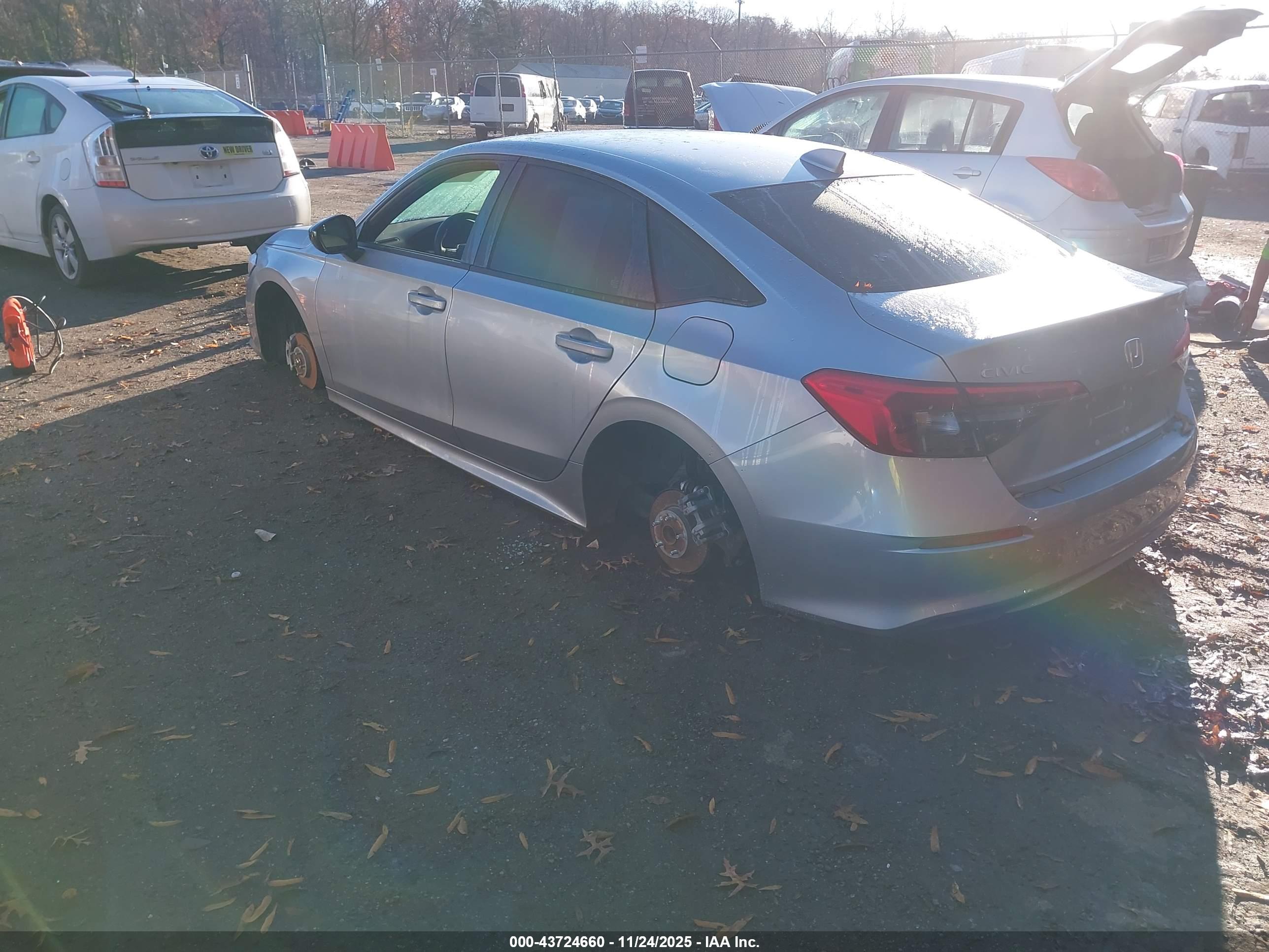 HONDA CIVIC image 3