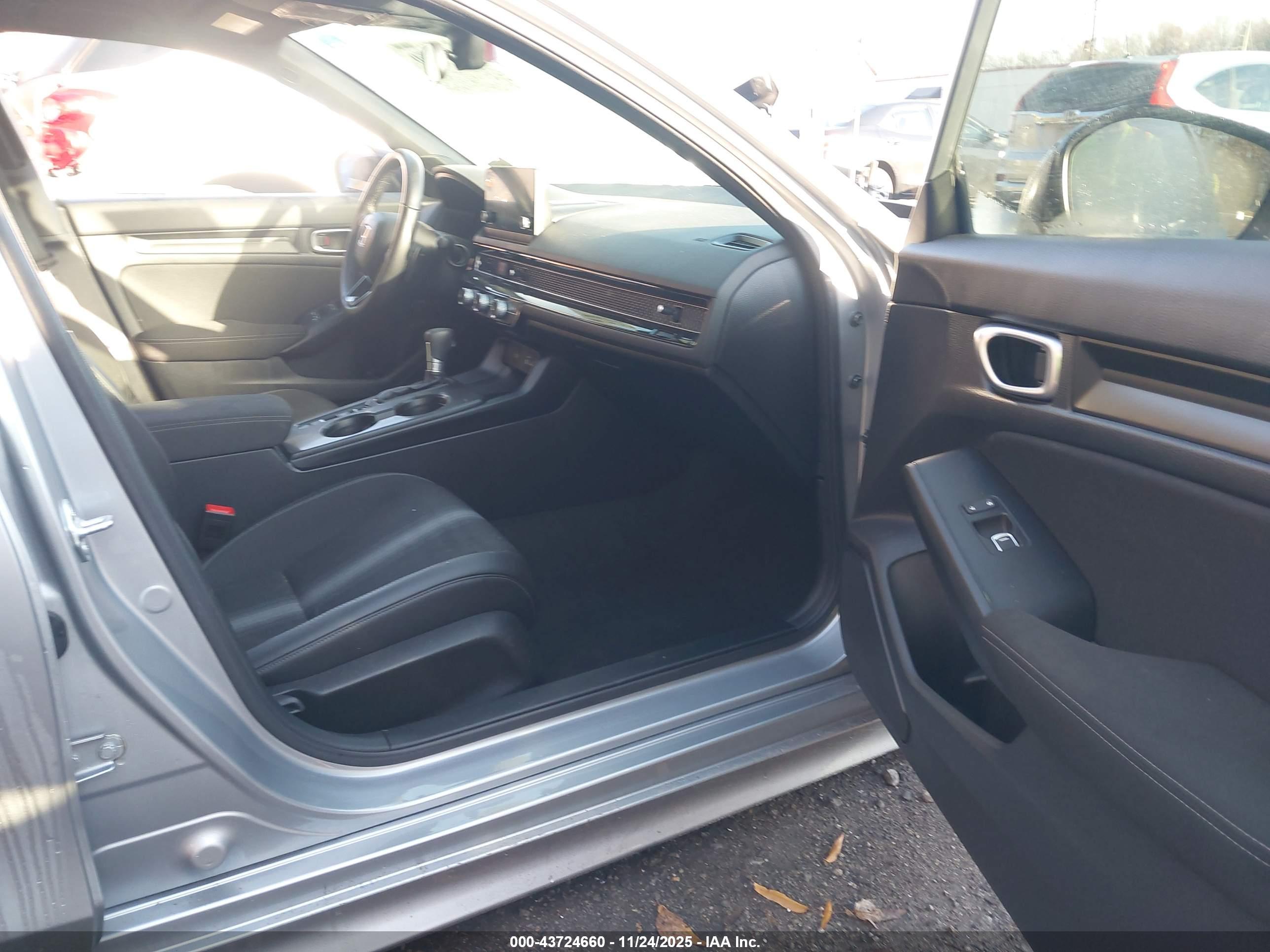 HONDA CIVIC image 5