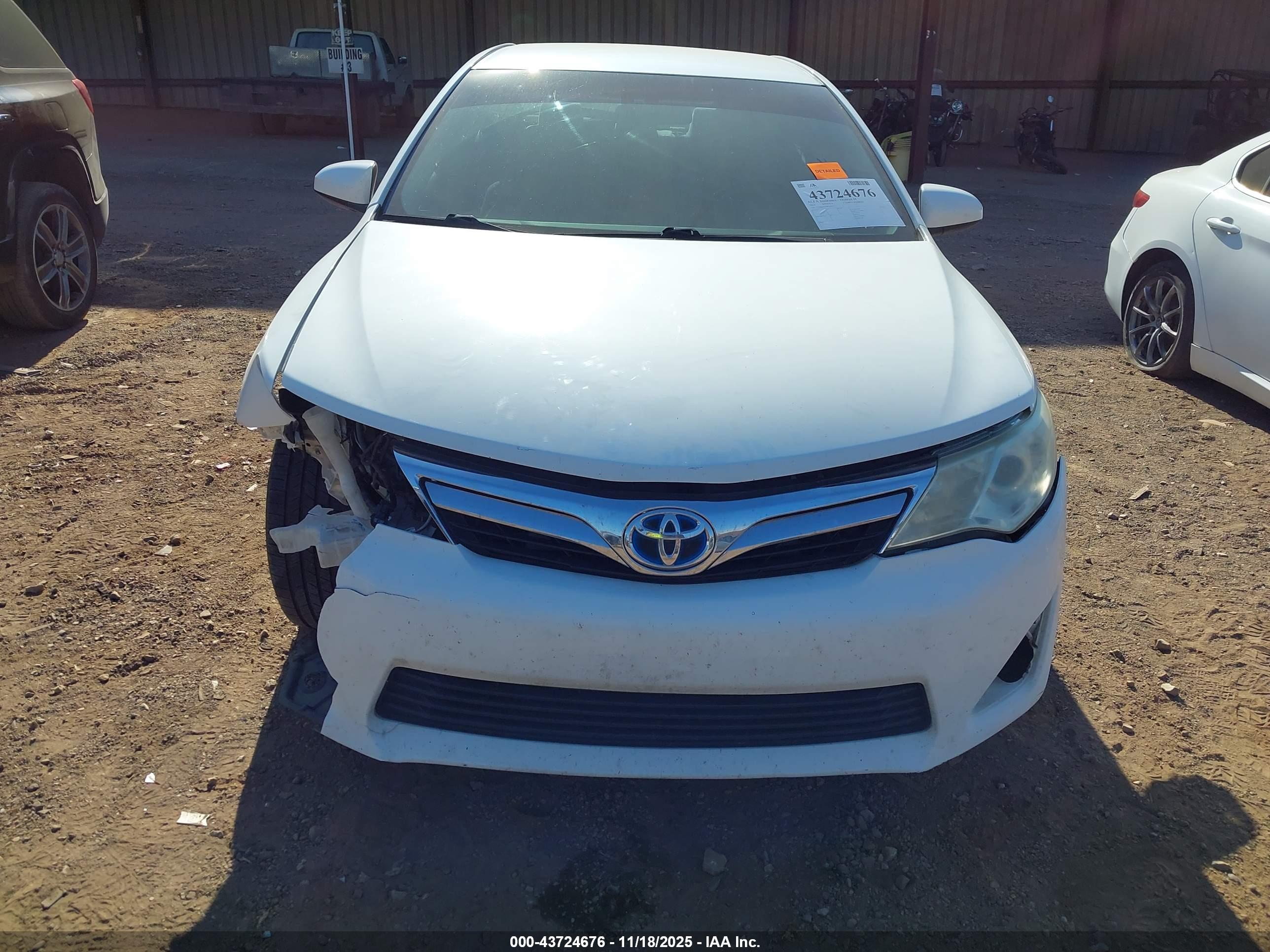 TOYOTA CAMRY image 6