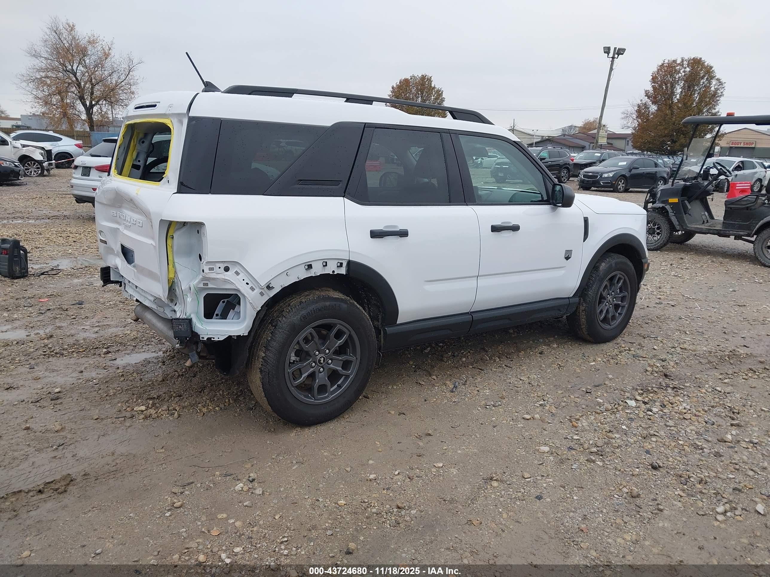FORD BRONCO image 4