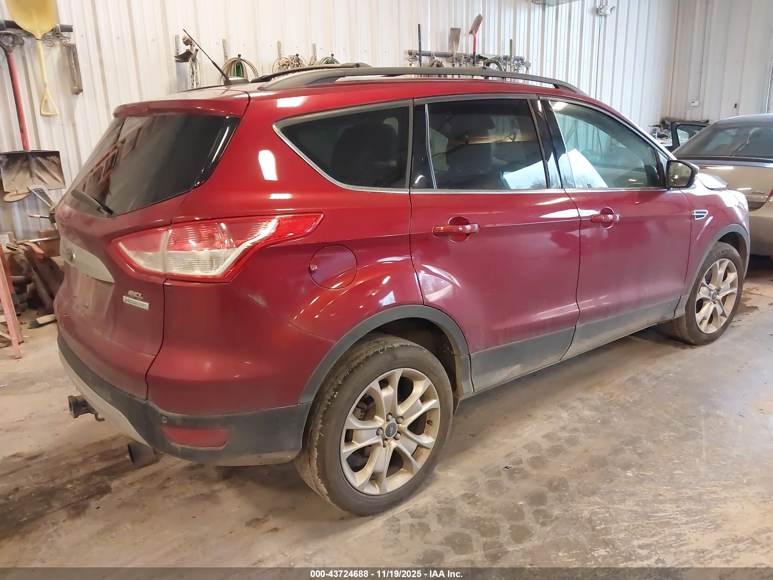 FORD ESCAPE image 4