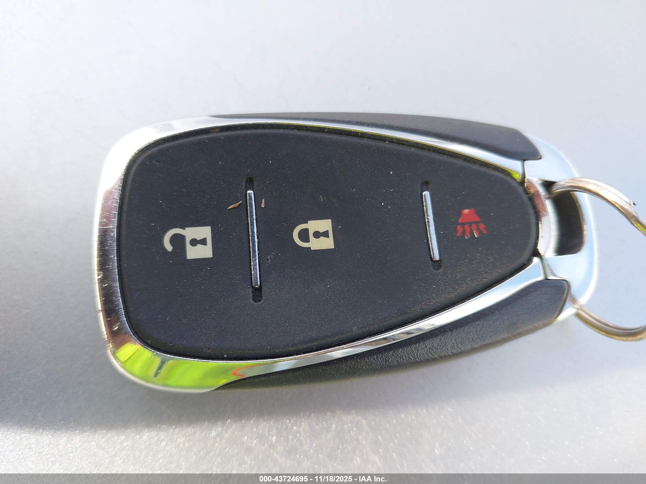 CHEVROLET EQUINOX image 11