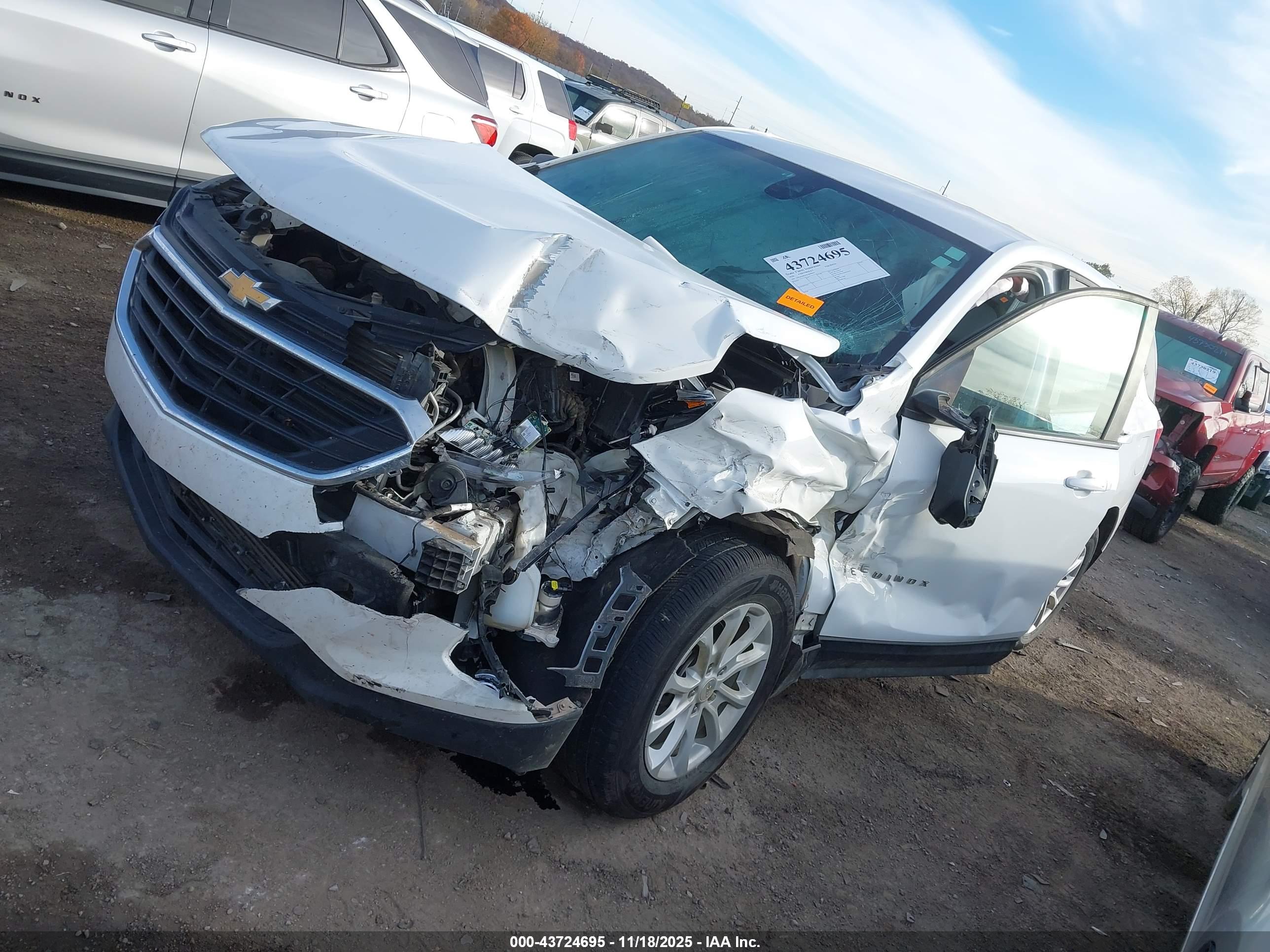CHEVROLET EQUINOX image 2