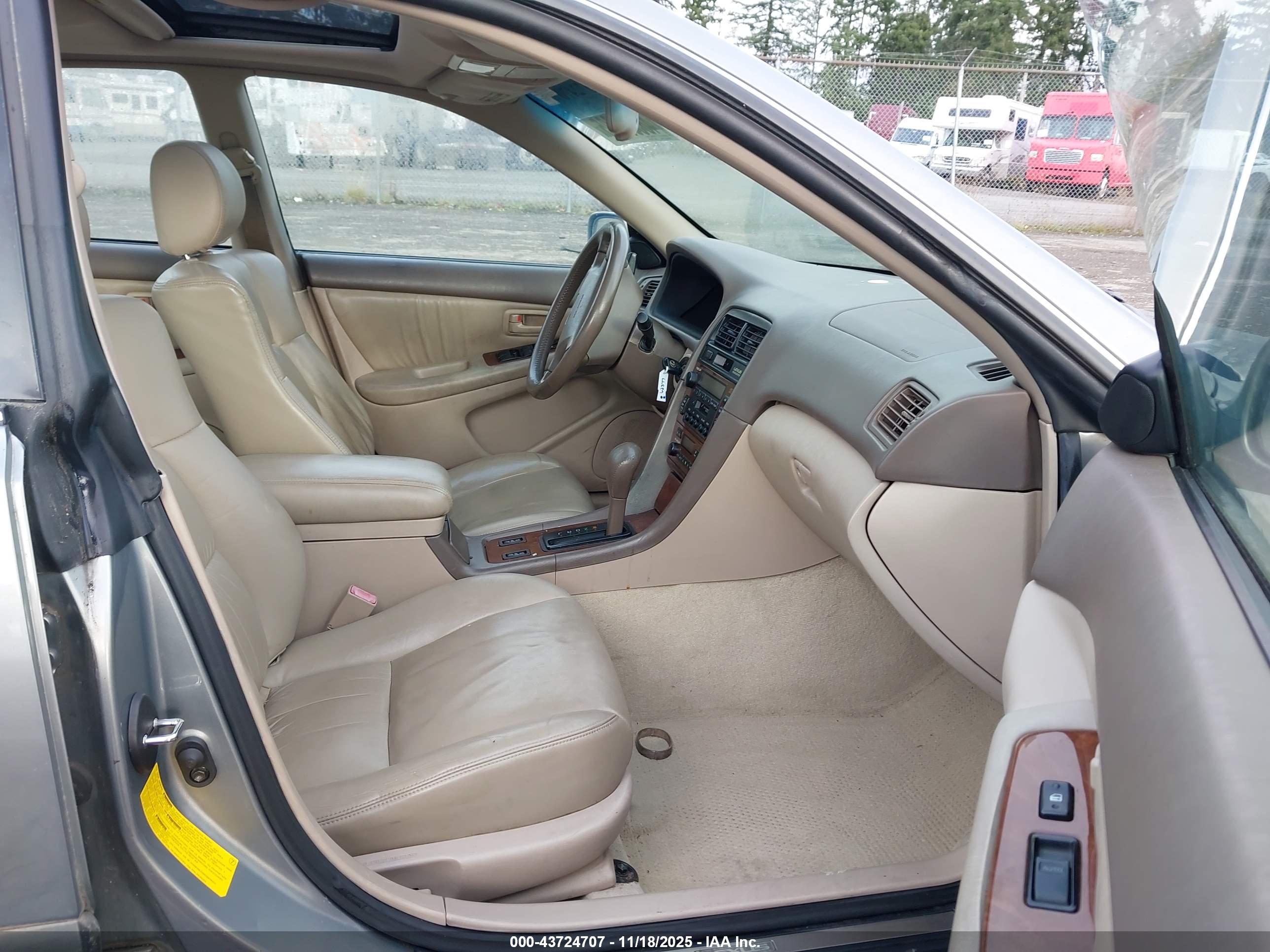 LEXUS ES image 5