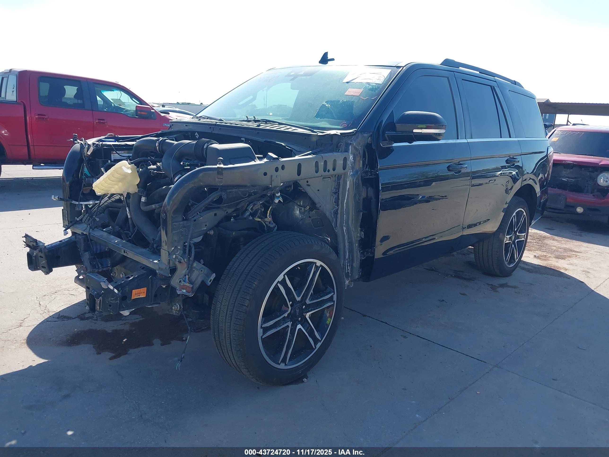 FORD EXPEDITION image 2