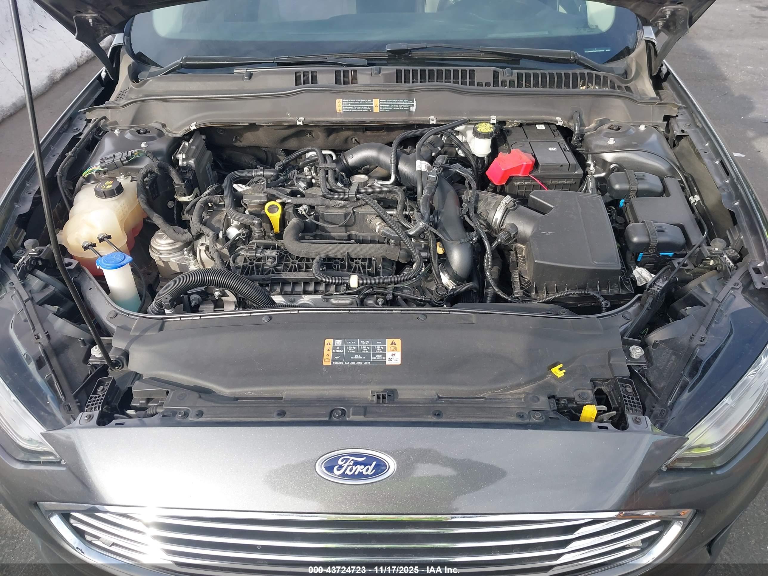 FORD FUSION image 10