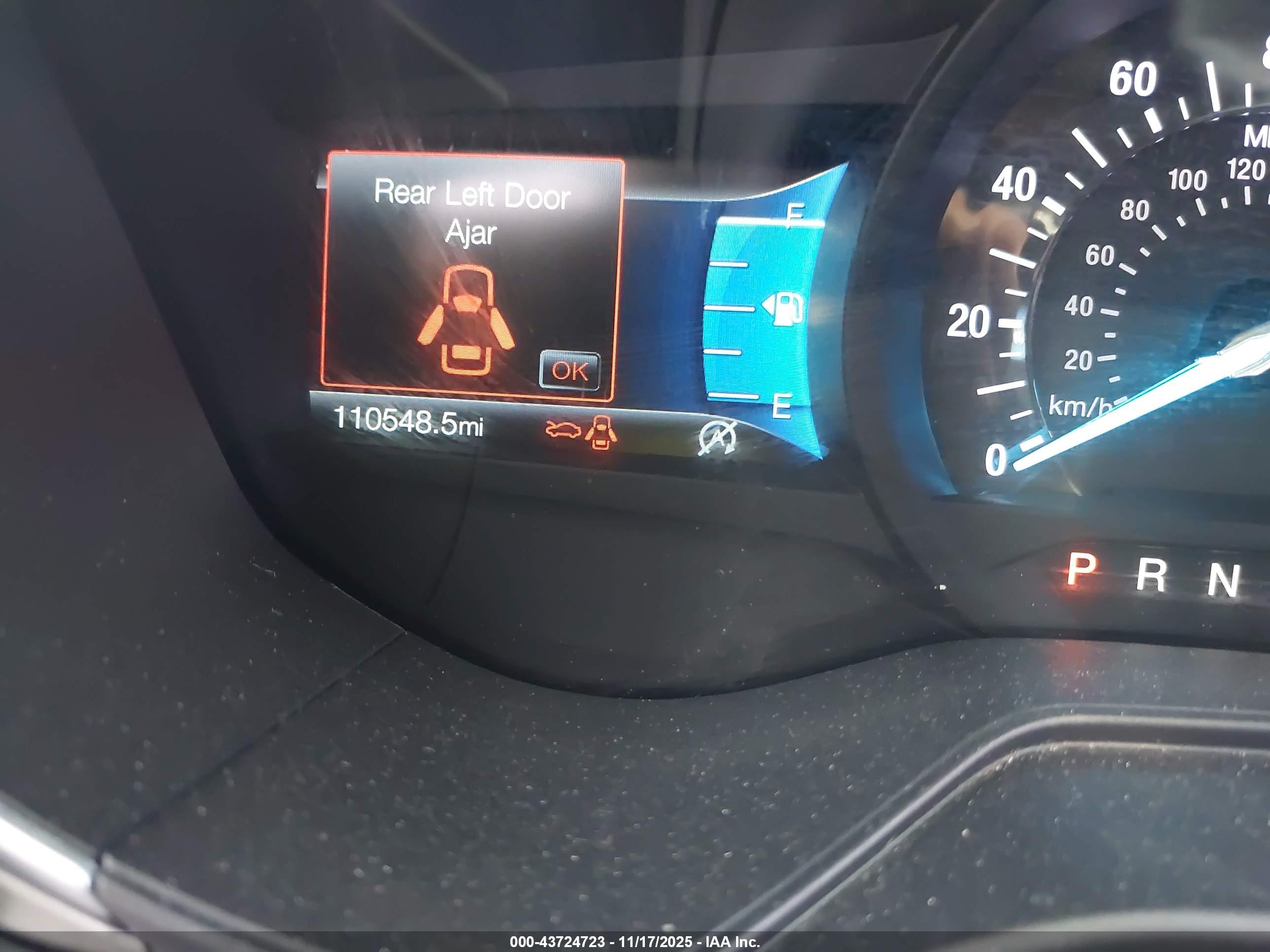 FORD FUSION image 7