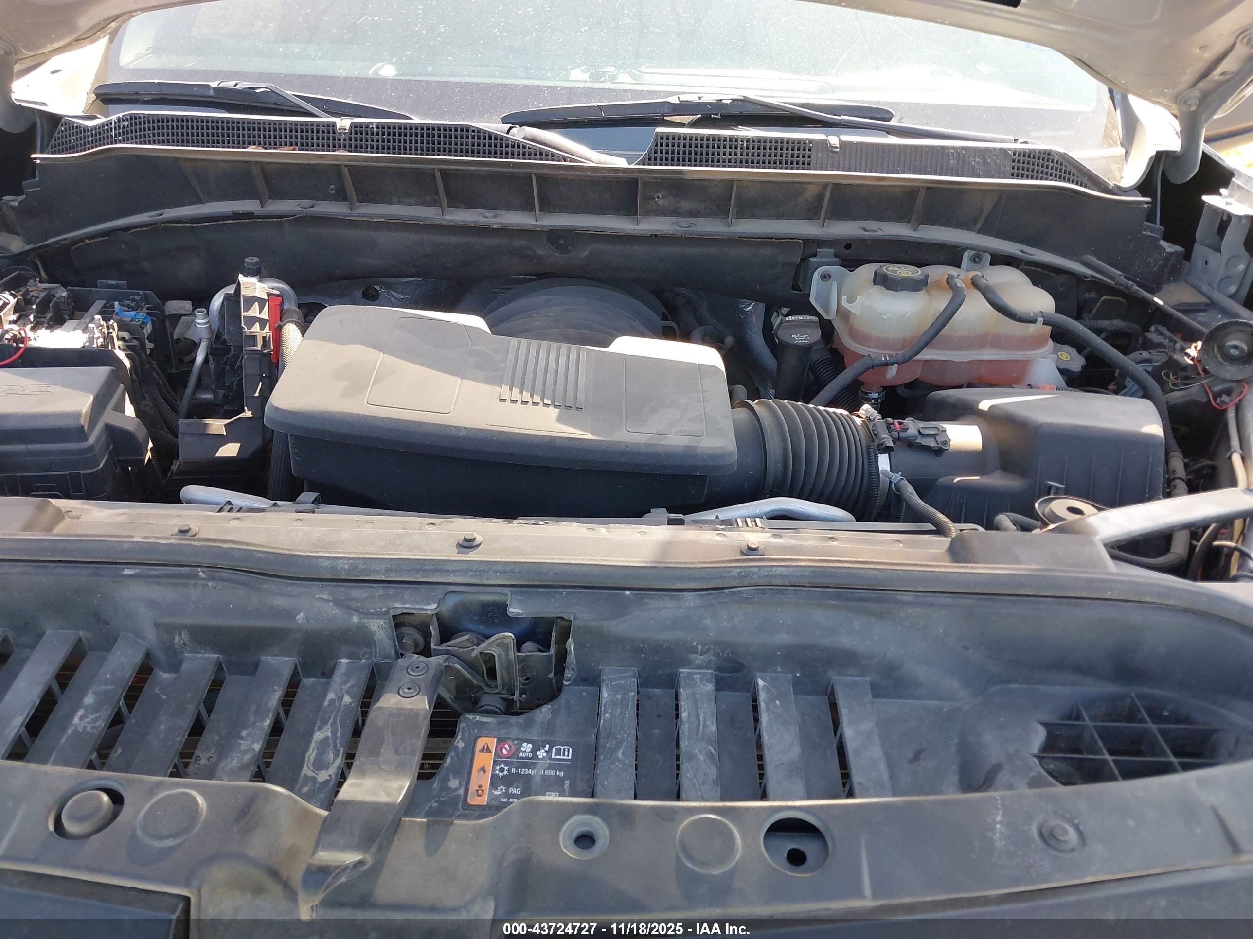 CHEVROLET SILVERADO image 10