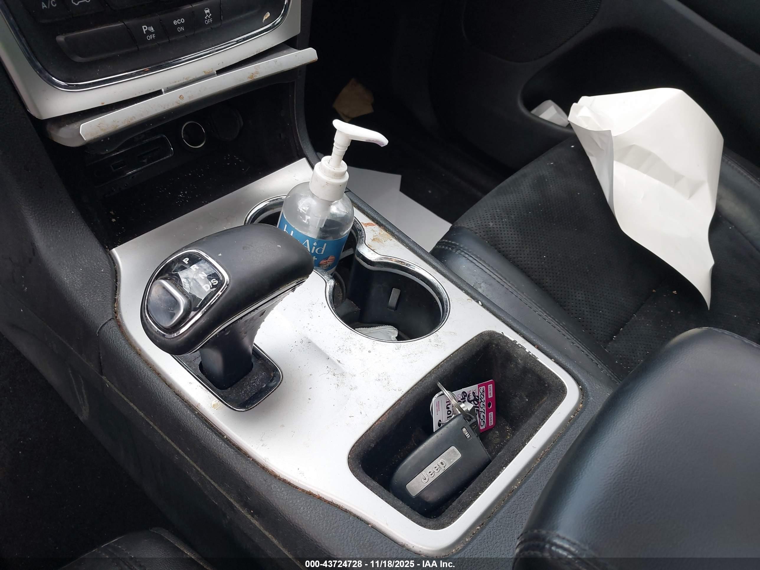 JEEP GRAND image 11