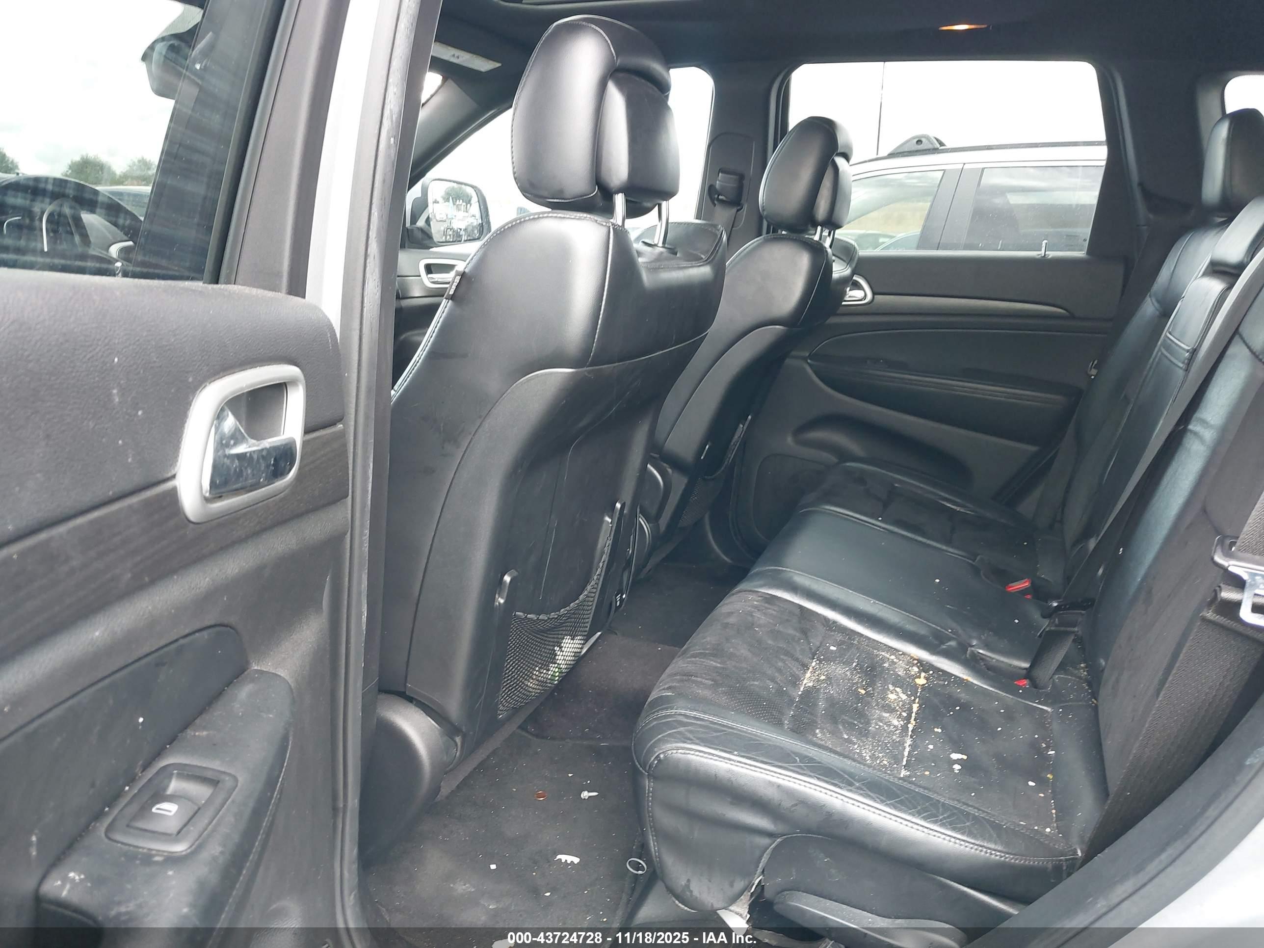 JEEP GRAND image 8