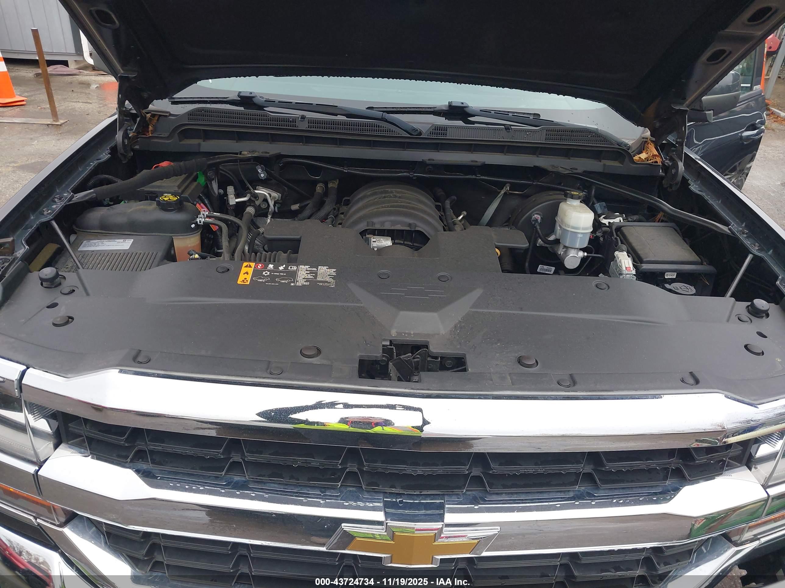 CHEVROLET SILVERADO image 10